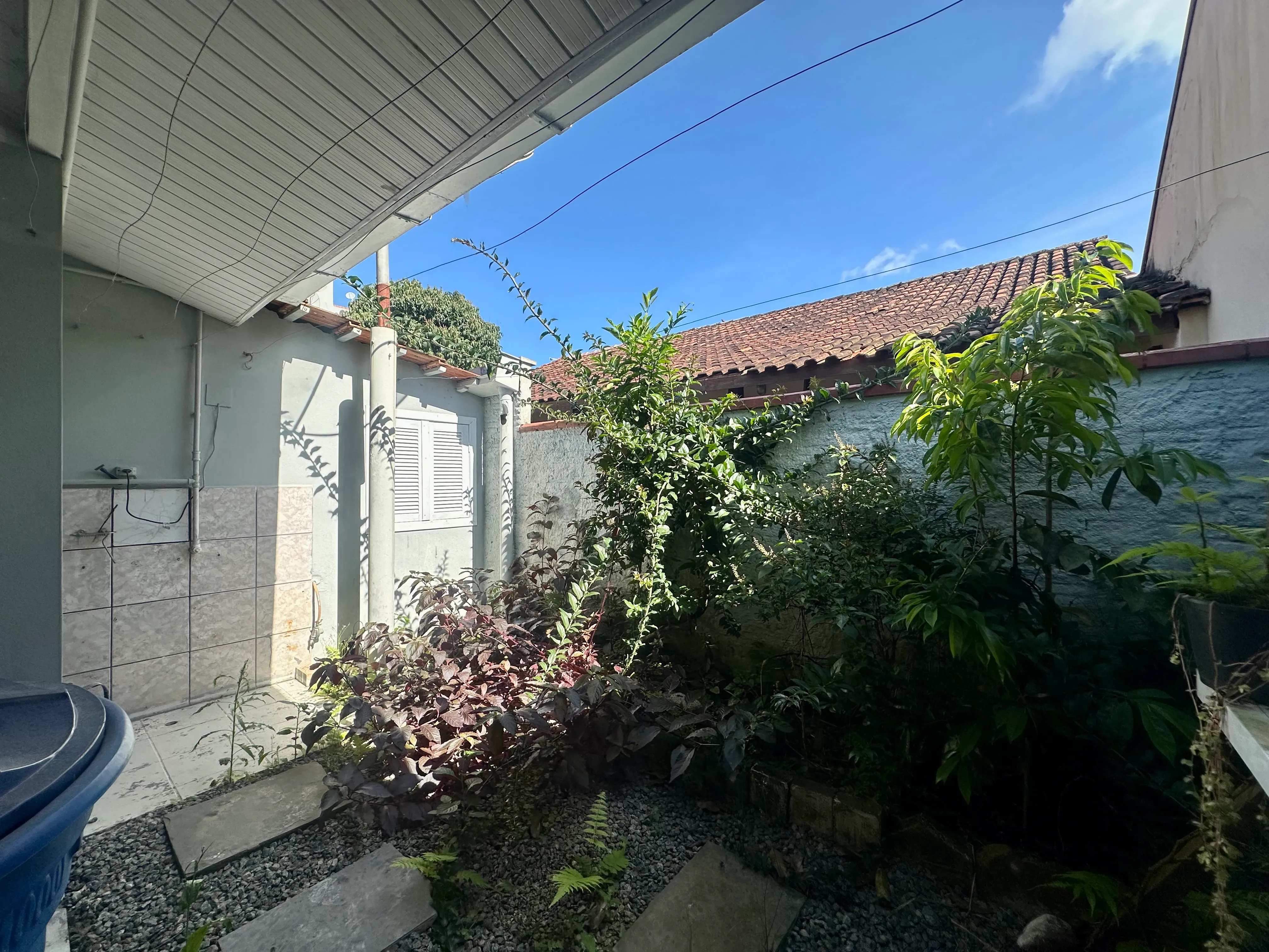 Casa com 3 dormitórios e 2 vagas, 850m da praia do Gravatá - Navegantes/SC