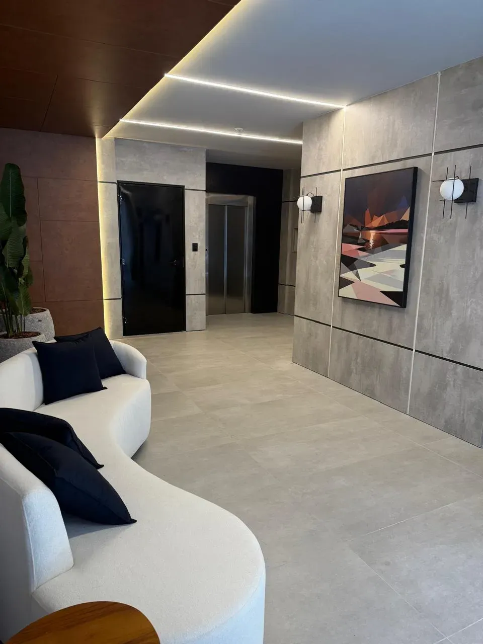 Apartamento vista mar com 2 suítes e 1 vaga de garagem em Itapema/SC