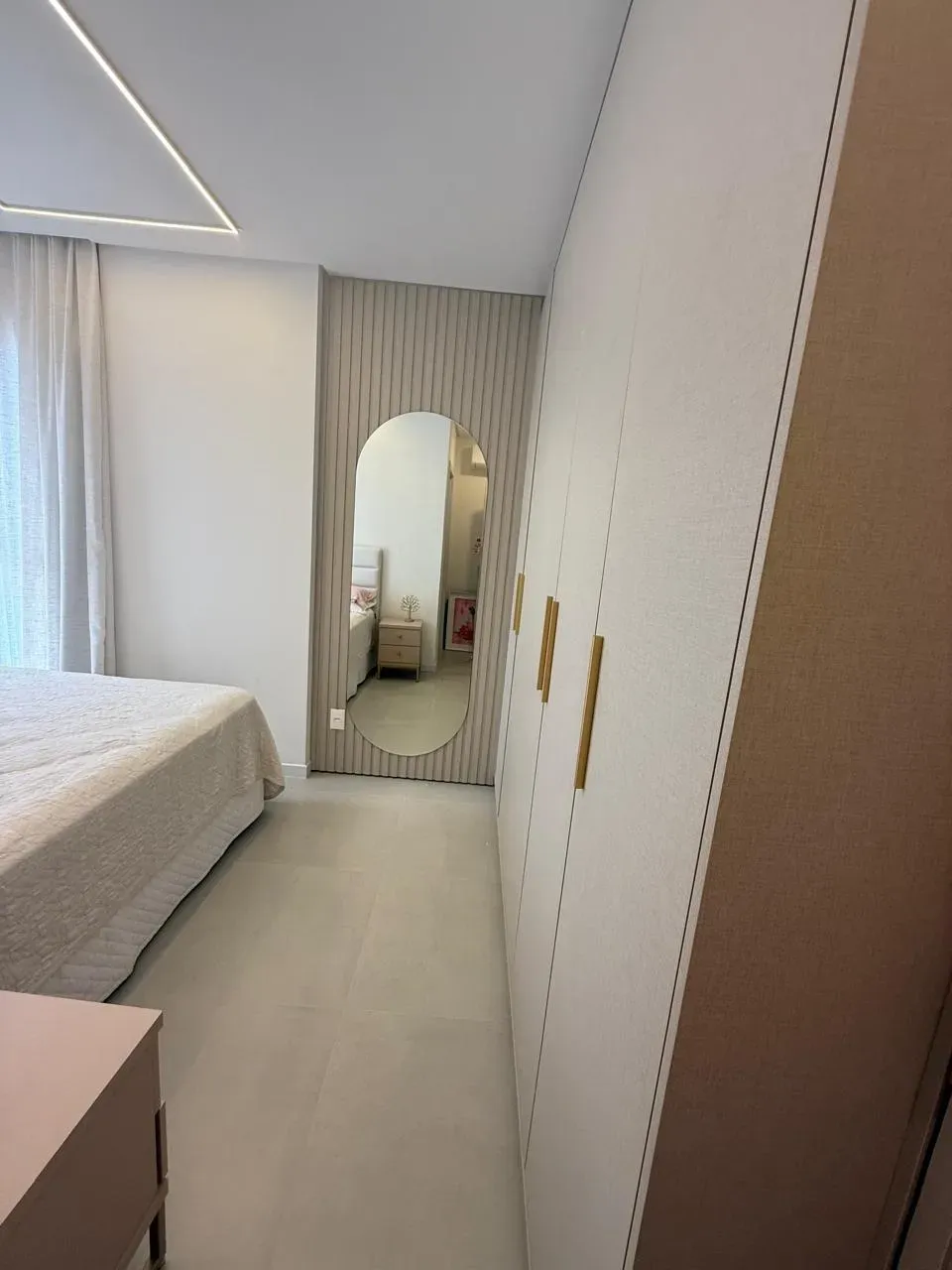 Apartamento vista mar com 2 suítes e 1 vaga de garagem em Itapema/SC