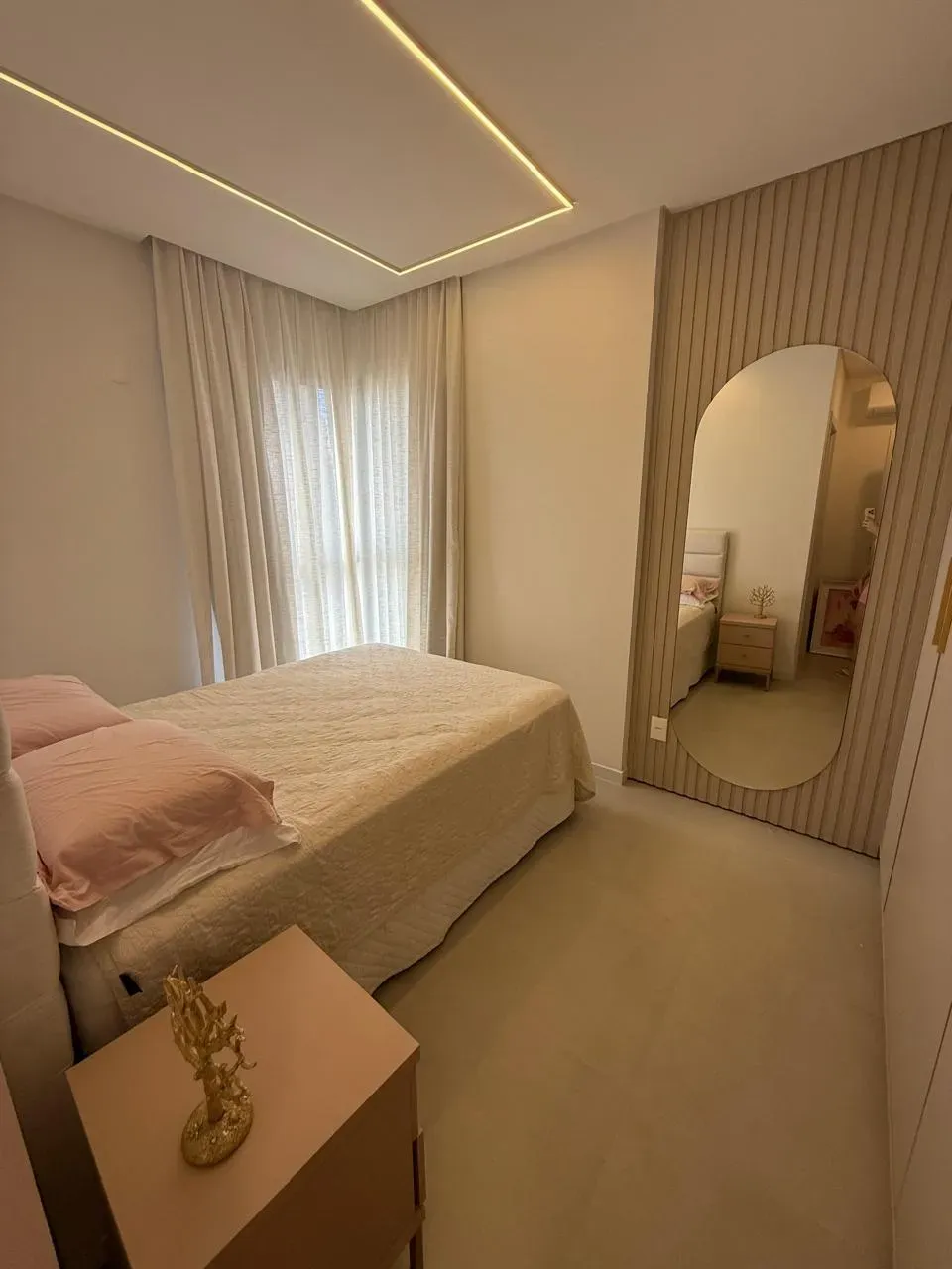 Apartamento vista mar com 2 suítes e 1 vaga de garagem em Itapema/SC