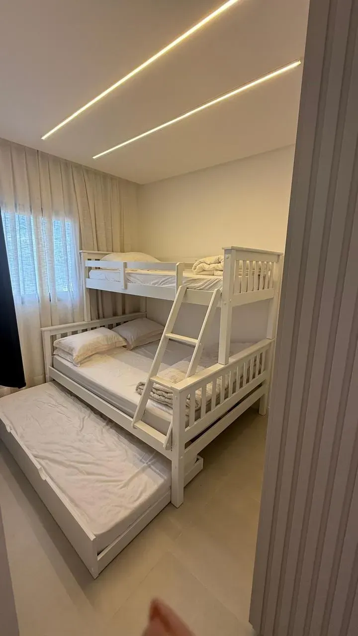 Apartamento vista mar com 2 suítes e 1 vaga de garagem em Itapema/SC