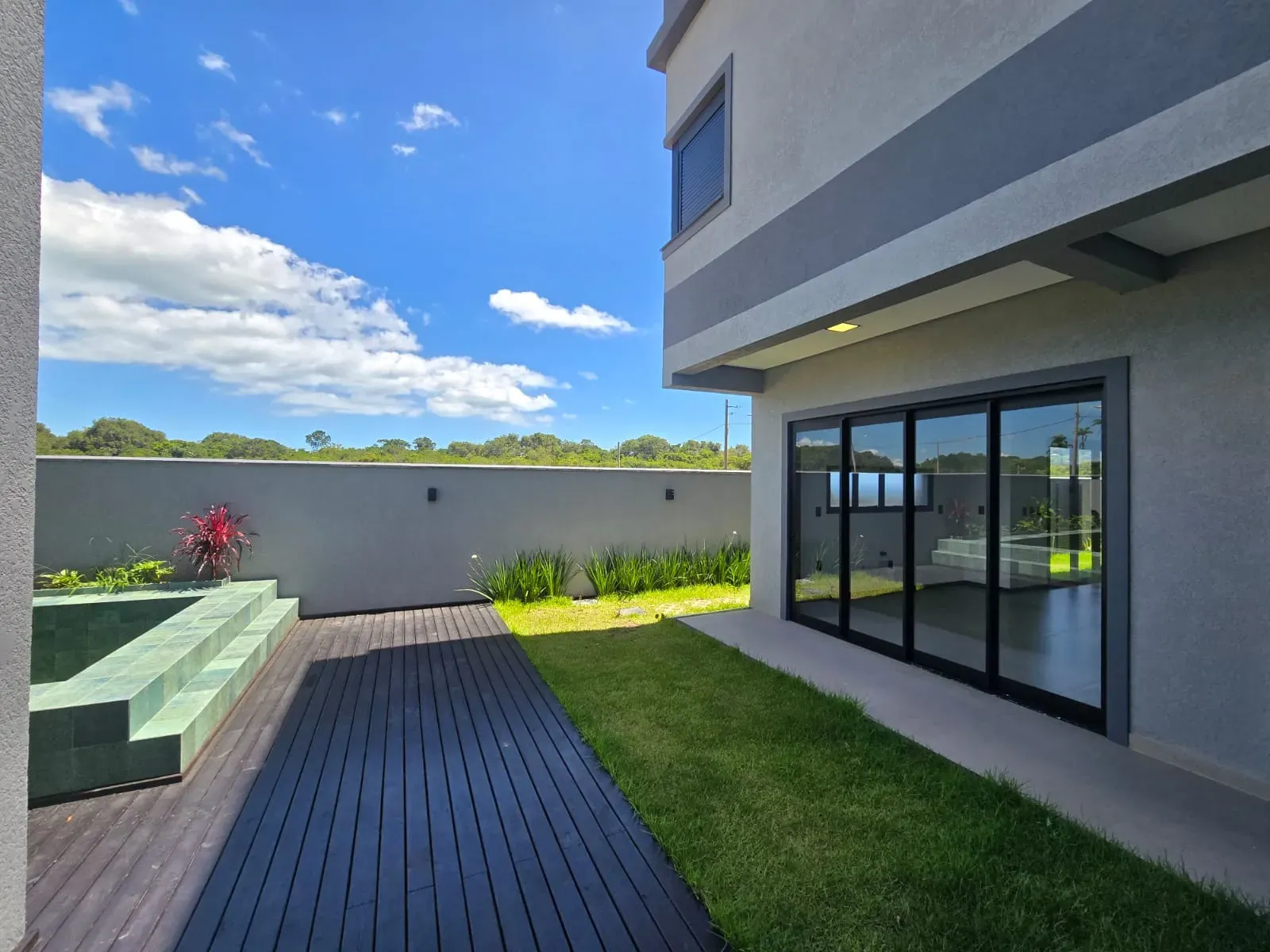 Casa com 3 suítes e 1 vaga – Real Parque | Florianópolis/SC