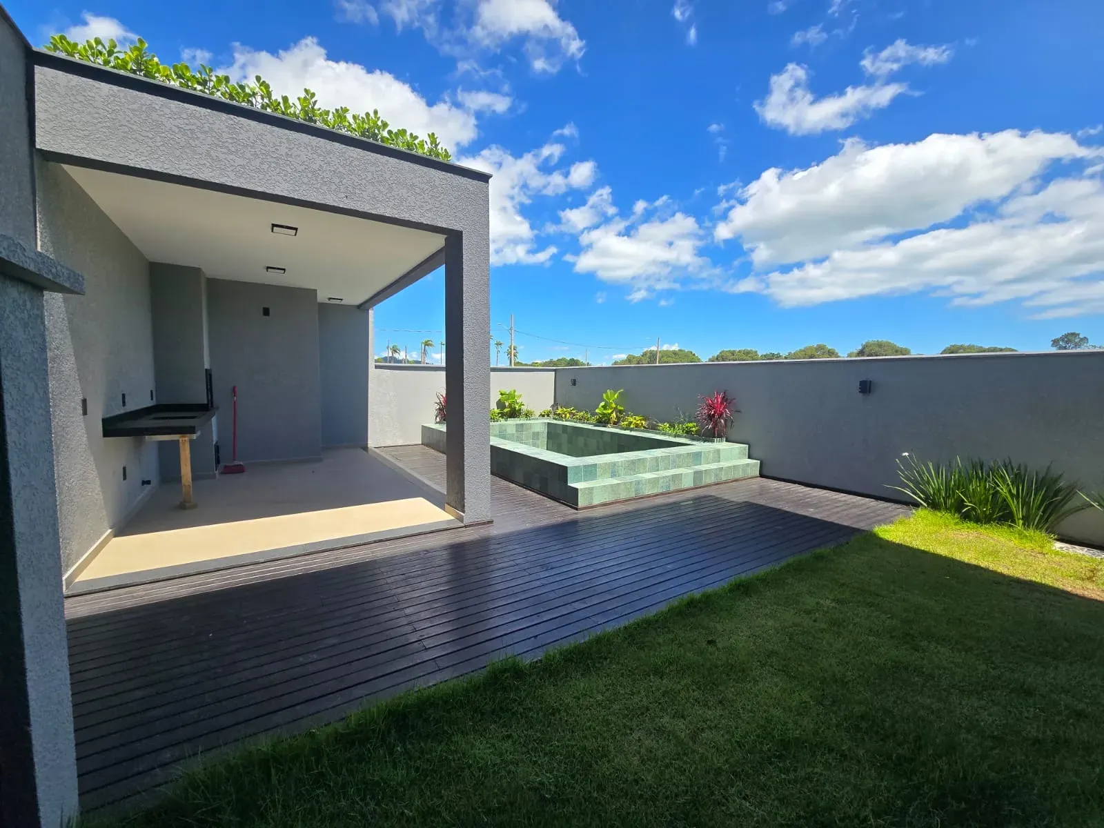 Casa com 3 suítes e 1 vaga – Real Parque | Florianópolis/SC