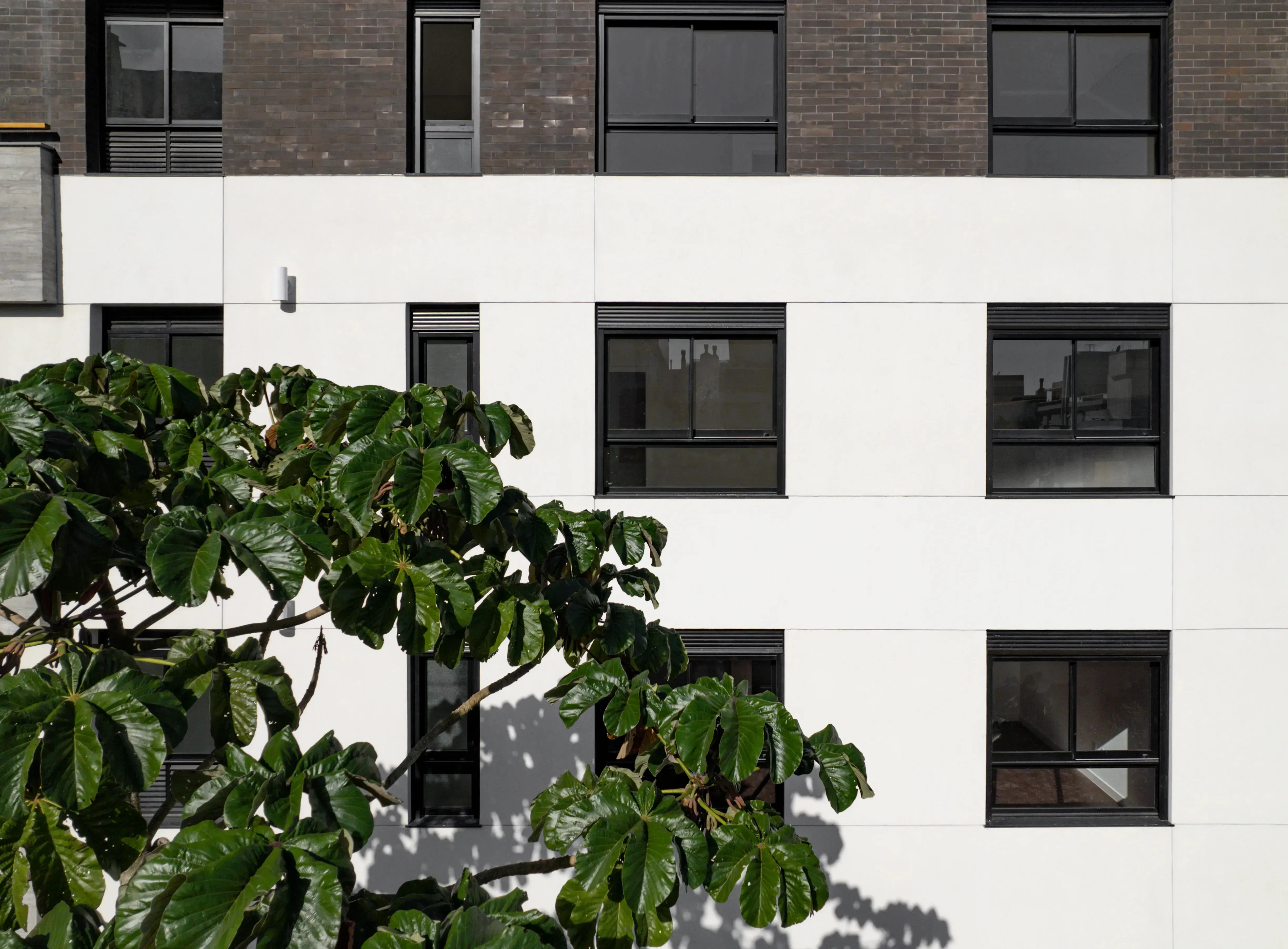 Apartamento Duplex mobiliado com 3 dormitórios sendo 3 suítes e 2 vagas de garagem - Jurerê/SC