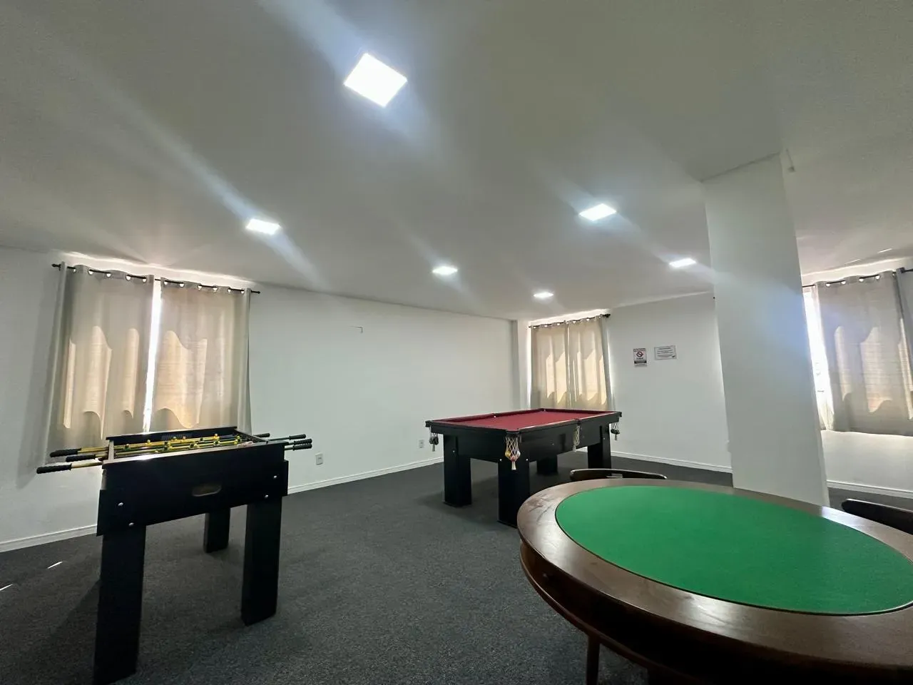 Apartamento com 2 dormitórios sendo 1 suíte 1 vaga, a 300 metros da praia de Gravatá, Navegantes/SC