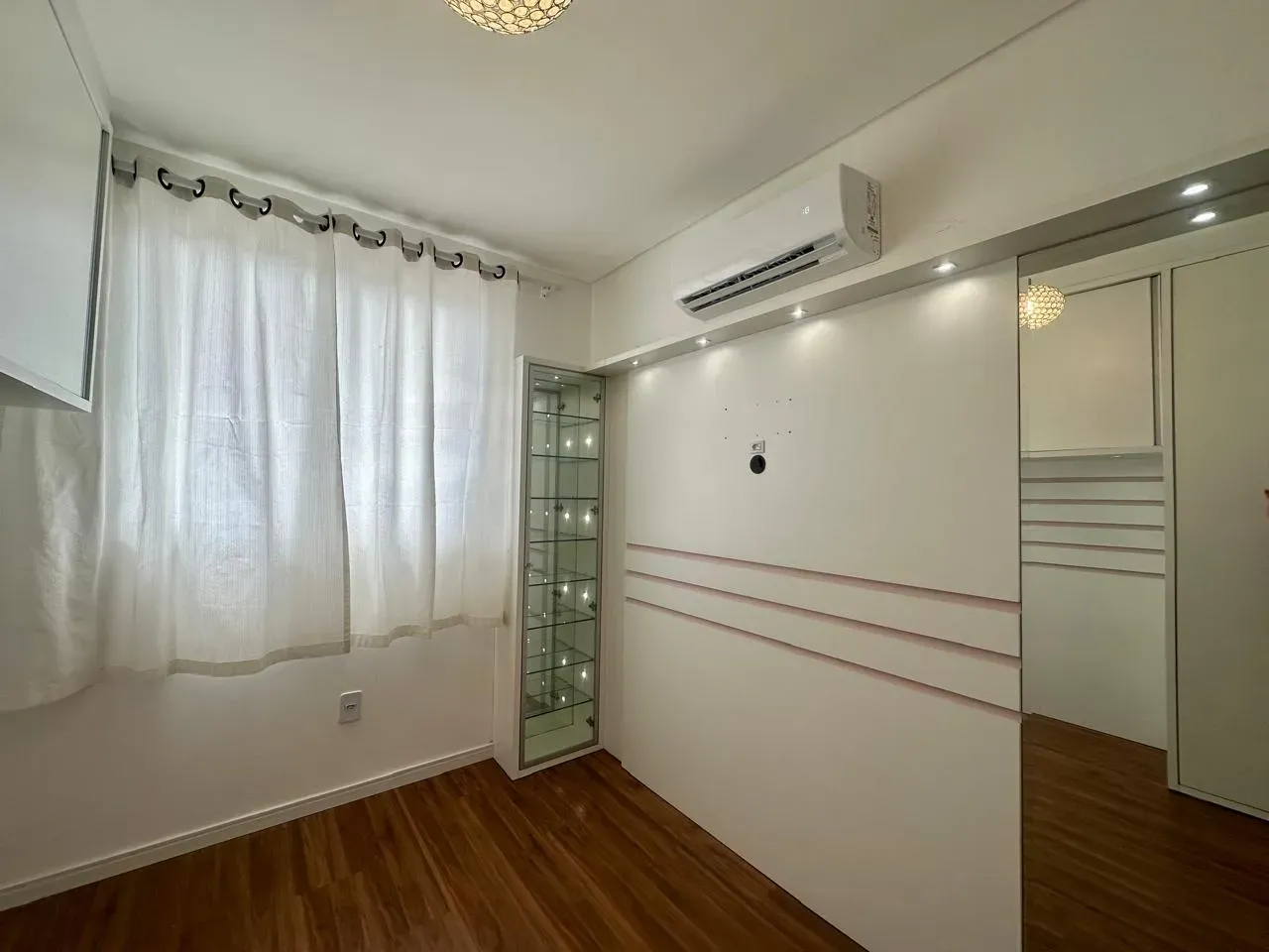 Apartamento com 2 dormitórios sendo 1 suíte 1 vaga, a 300 metros da praia de Gravatá, Navegantes/SC