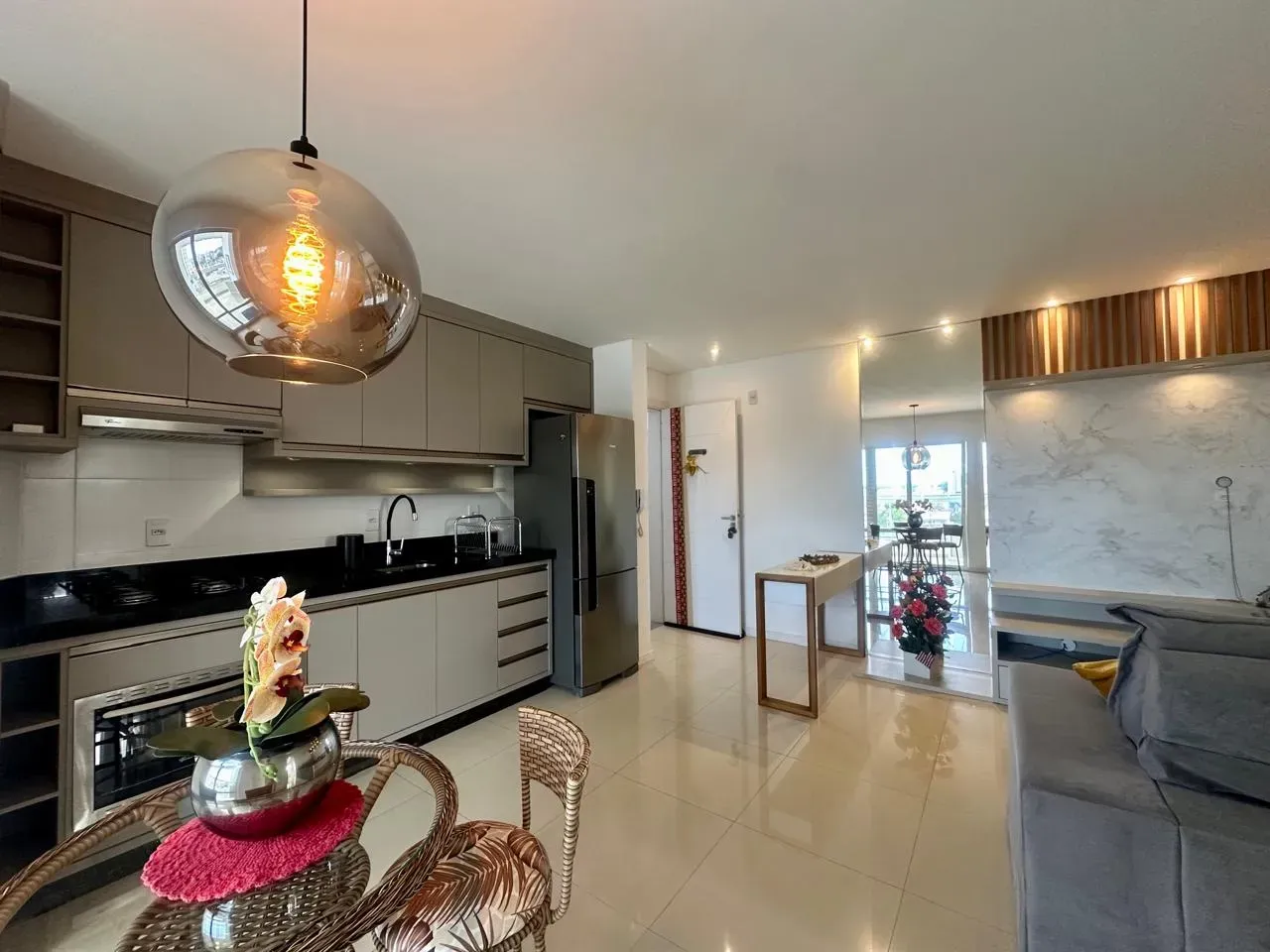 Apartamento com 2 dormitórios sendo 1 suíte 1 vaga, a 300 metros da praia de Gravatá, Navegantes/SC