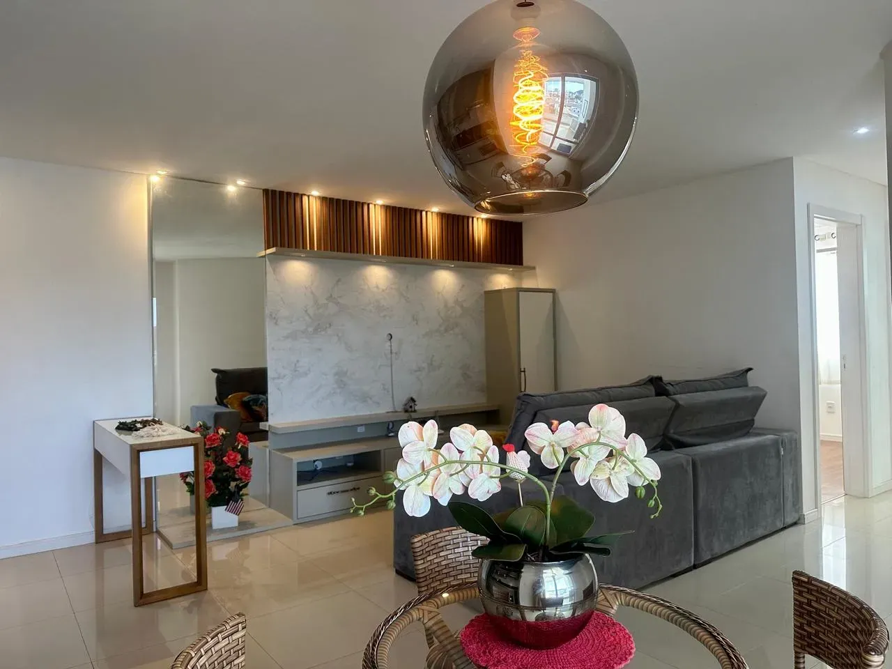 Apartamento com 2 dormitórios sendo 1 suíte 1 vaga, a 300 metros da praia de Gravatá, Navegantes/SC