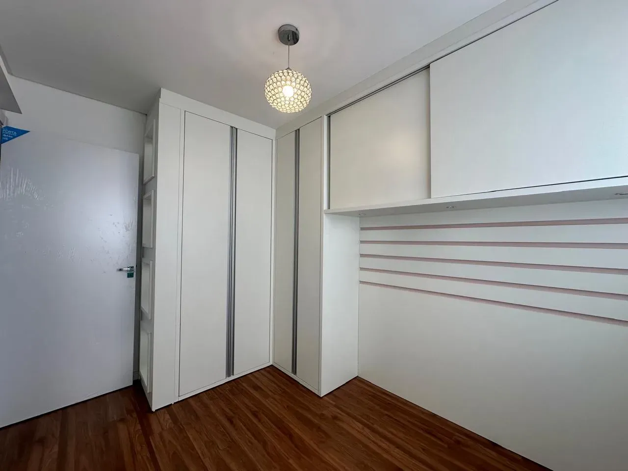 Apartamento com 2 dormitórios sendo 1 suíte 1 vaga, a 300 metros da praia de Gravatá, Navegantes/SC