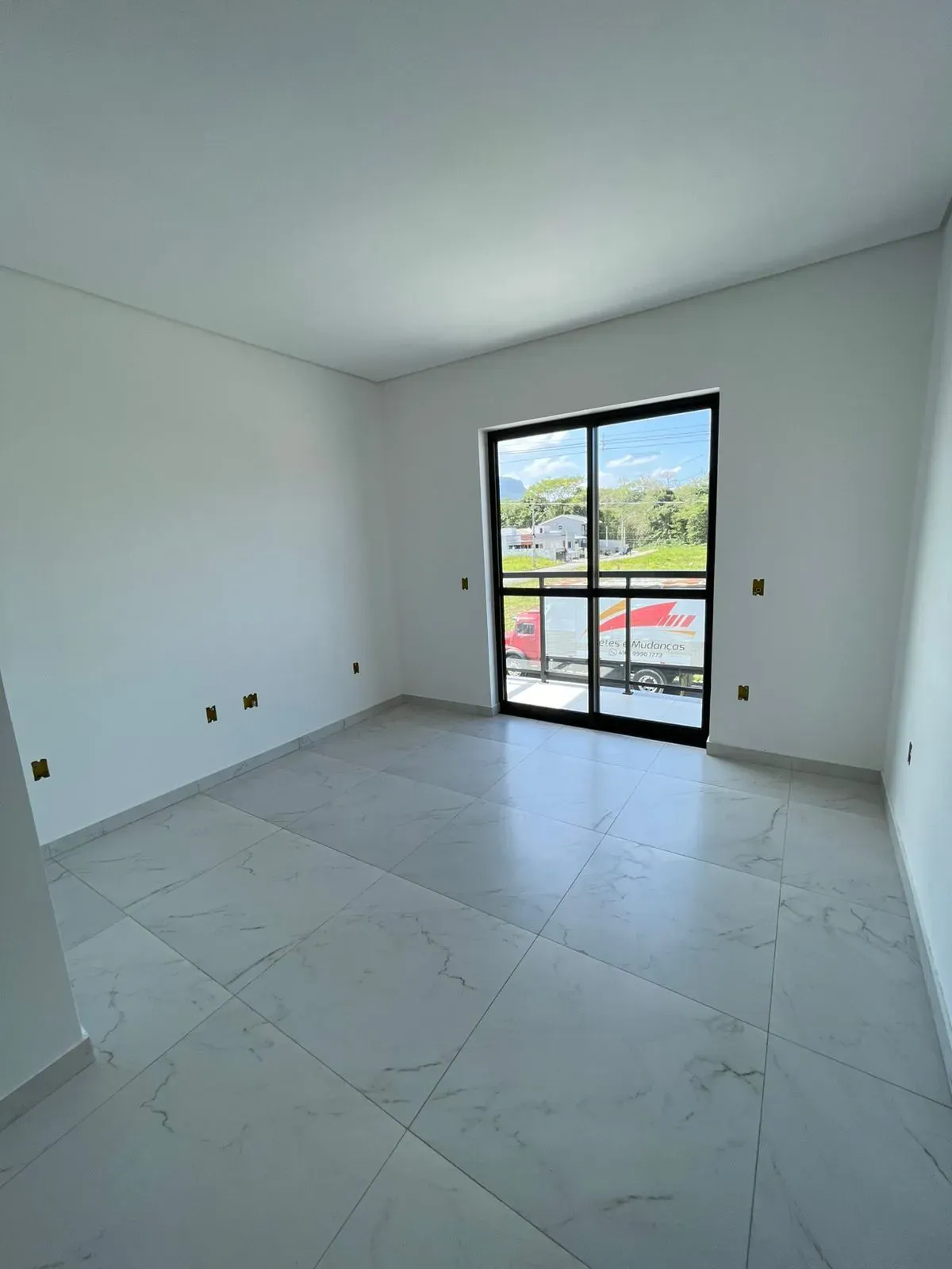 Sobrado com 2 suítes e 2 vagas de garagem – Loteamento Bela Vista | Palhoça/SC