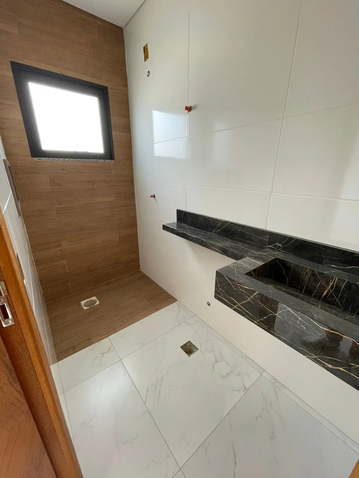 Sobrado com 2 suítes e 2 vagas de garagem – Loteamento Bela Vista | Palhoça/SC