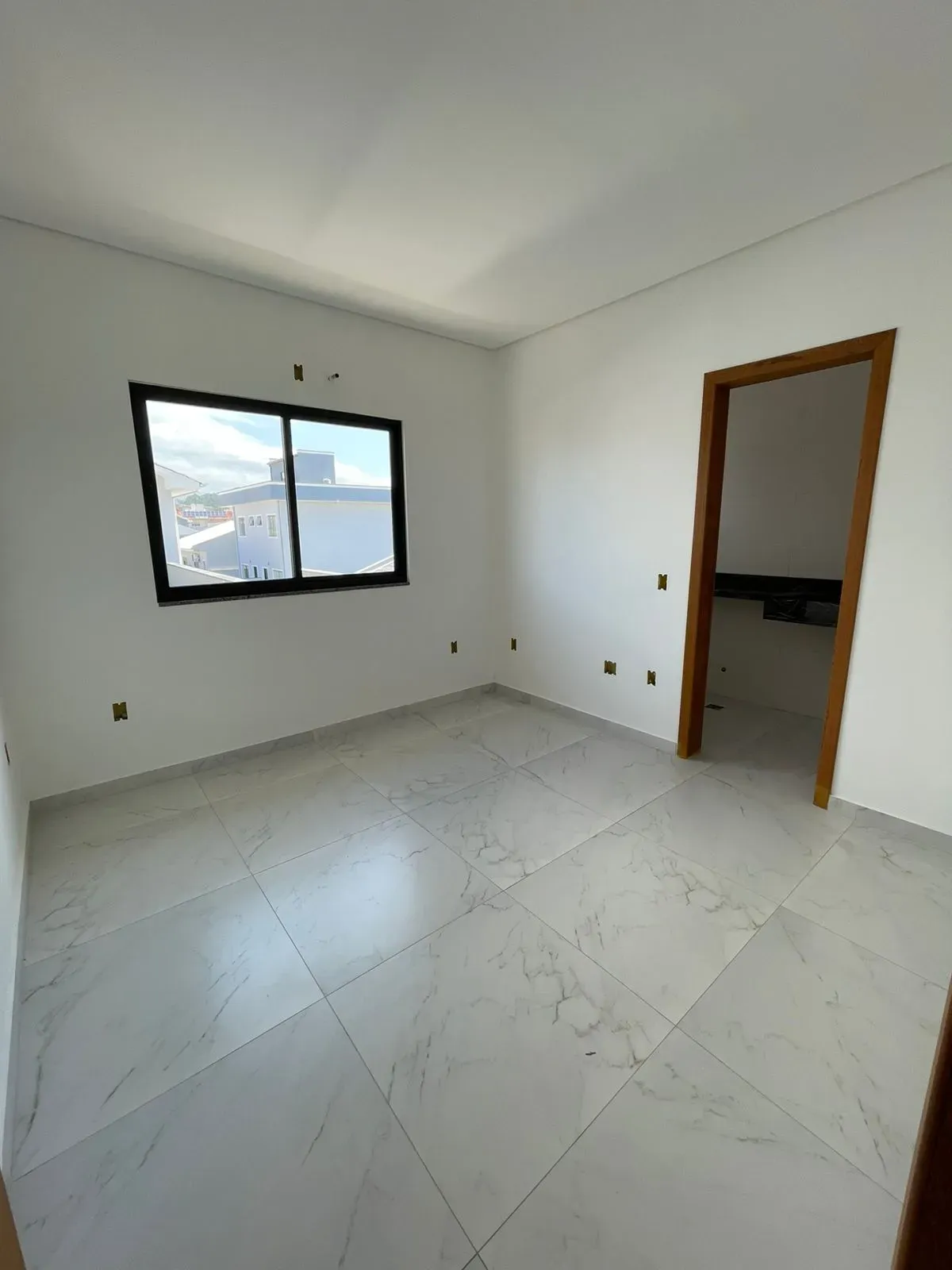 Sobrado com 2 suítes e 2 vagas de garagem – Loteamento Bela Vista | Palhoça/SC