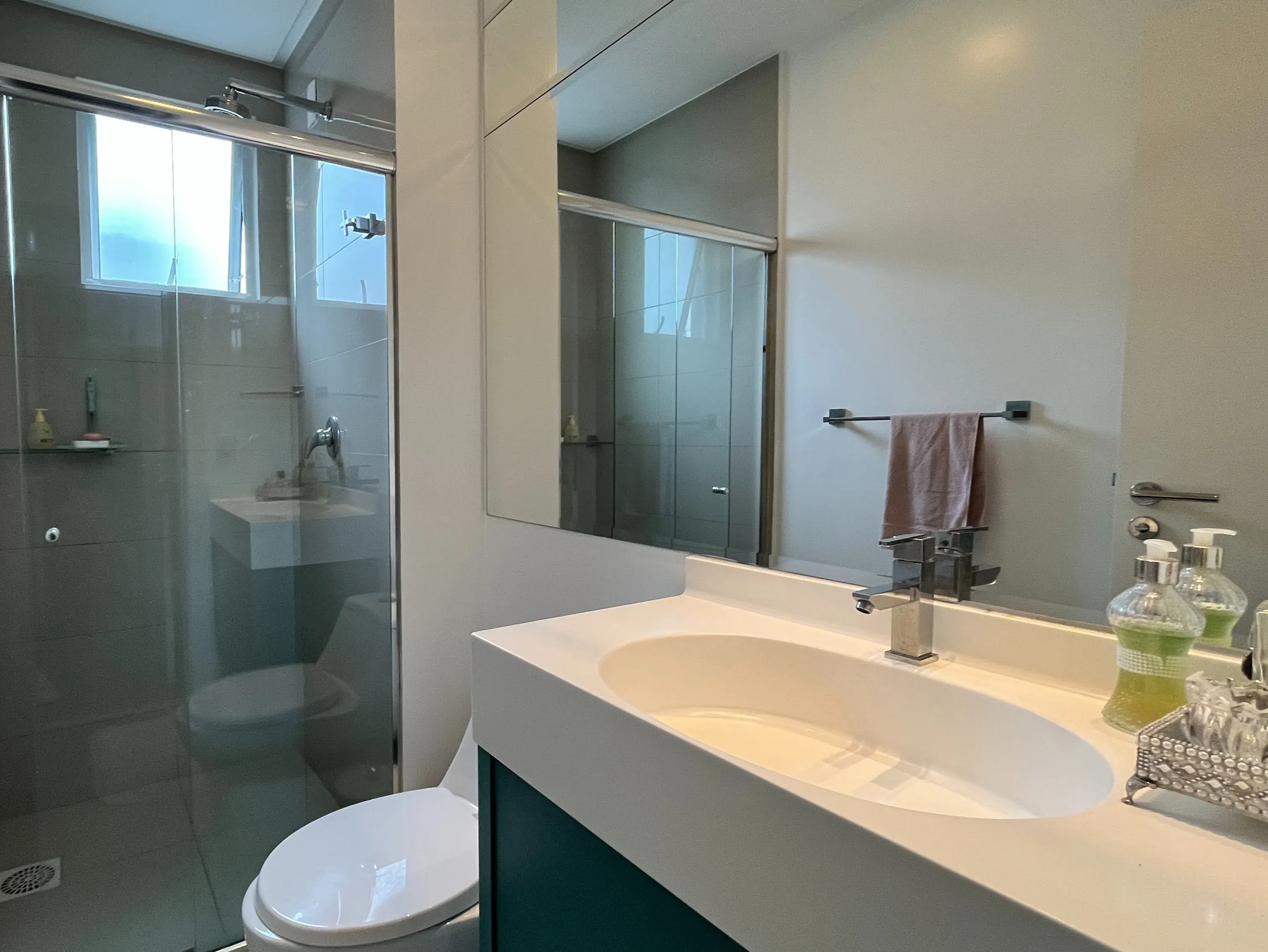 Apartamento alto padrão de 4 dormitórios proximo a Av. Central em BC