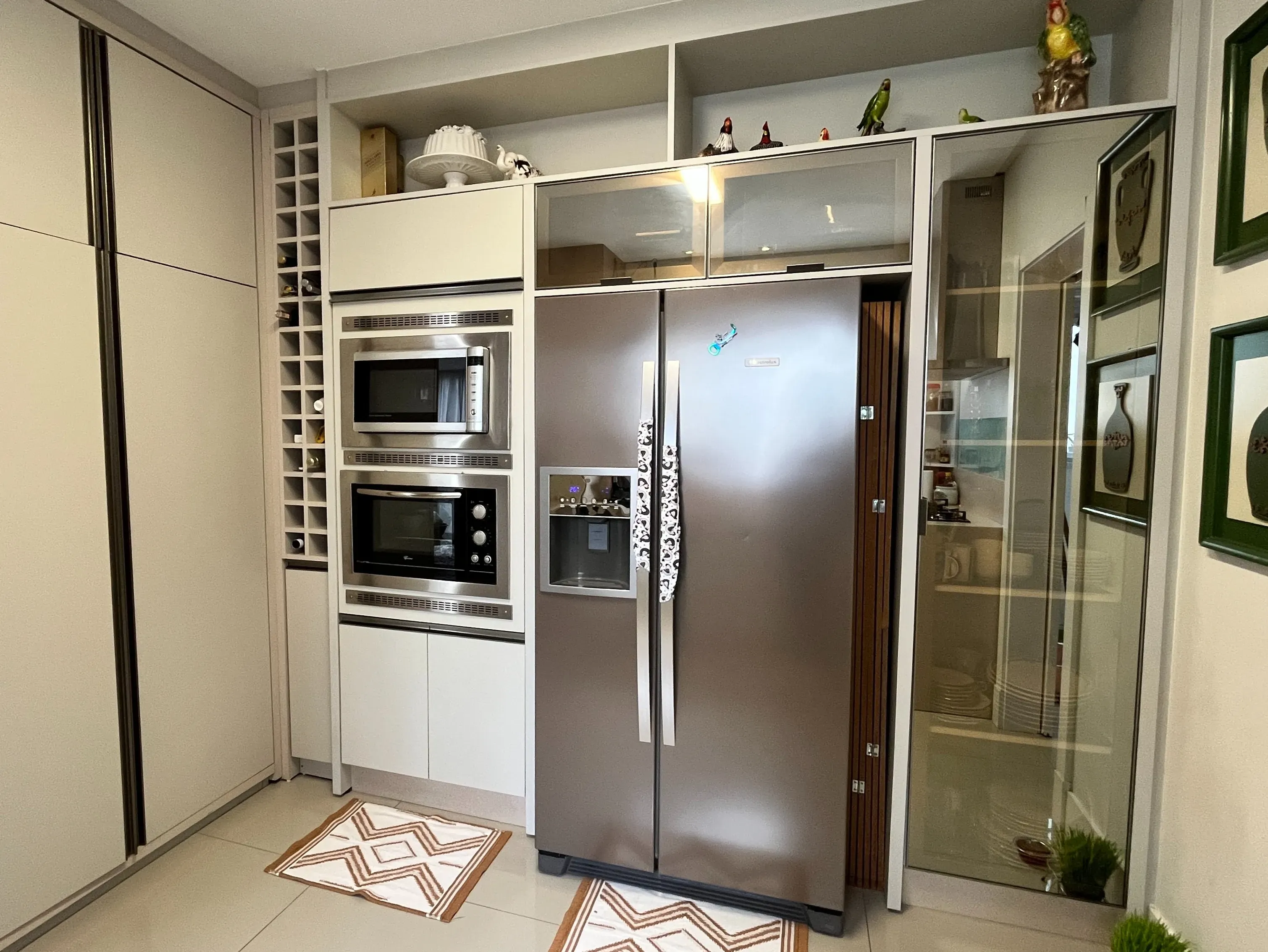 Apartamento alto padrão de 4 dormitórios proximo a Av. Central em BC