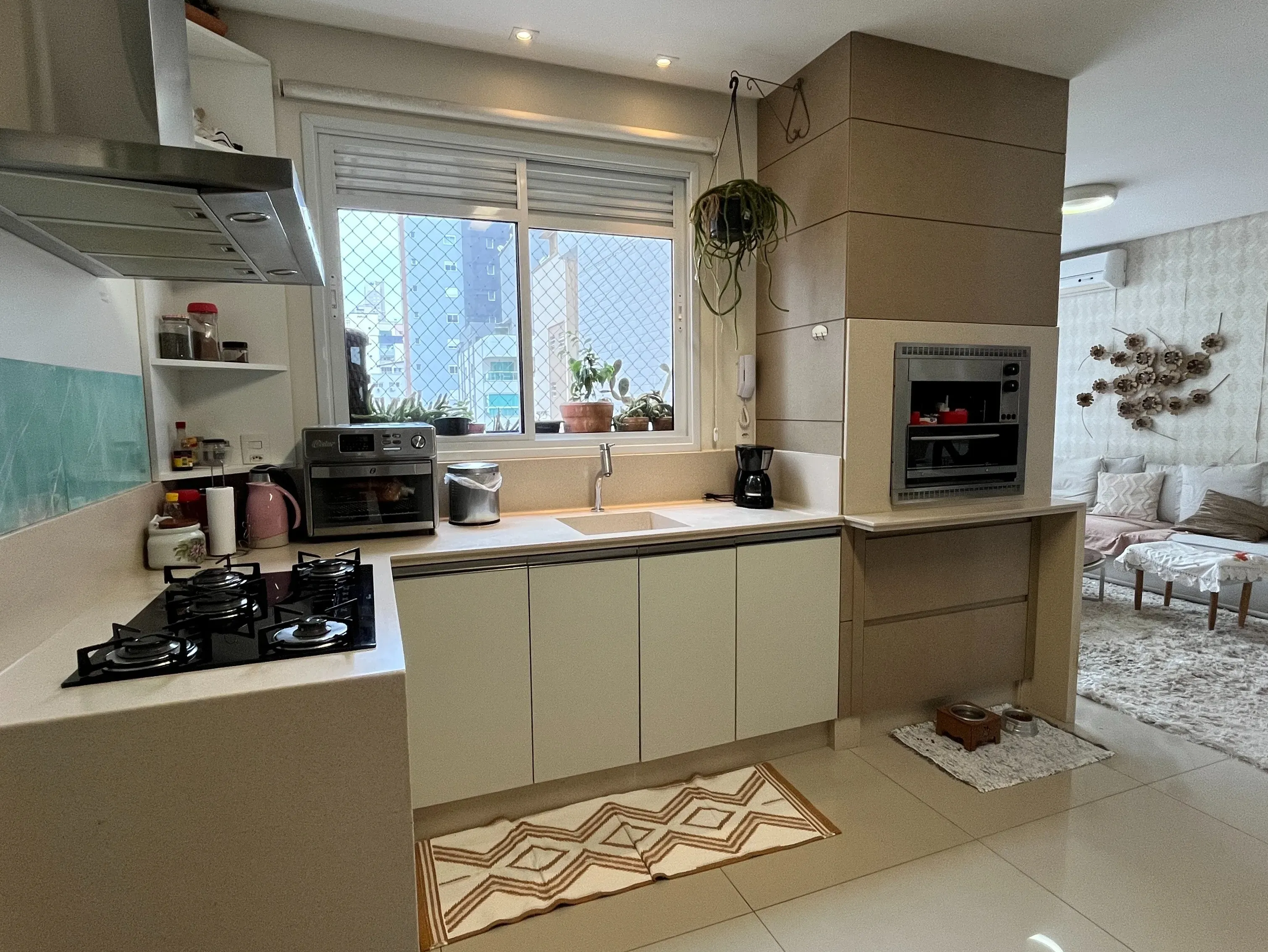 Apartamento alto padrão de 4 dormitórios proximo a Av. Central em BC