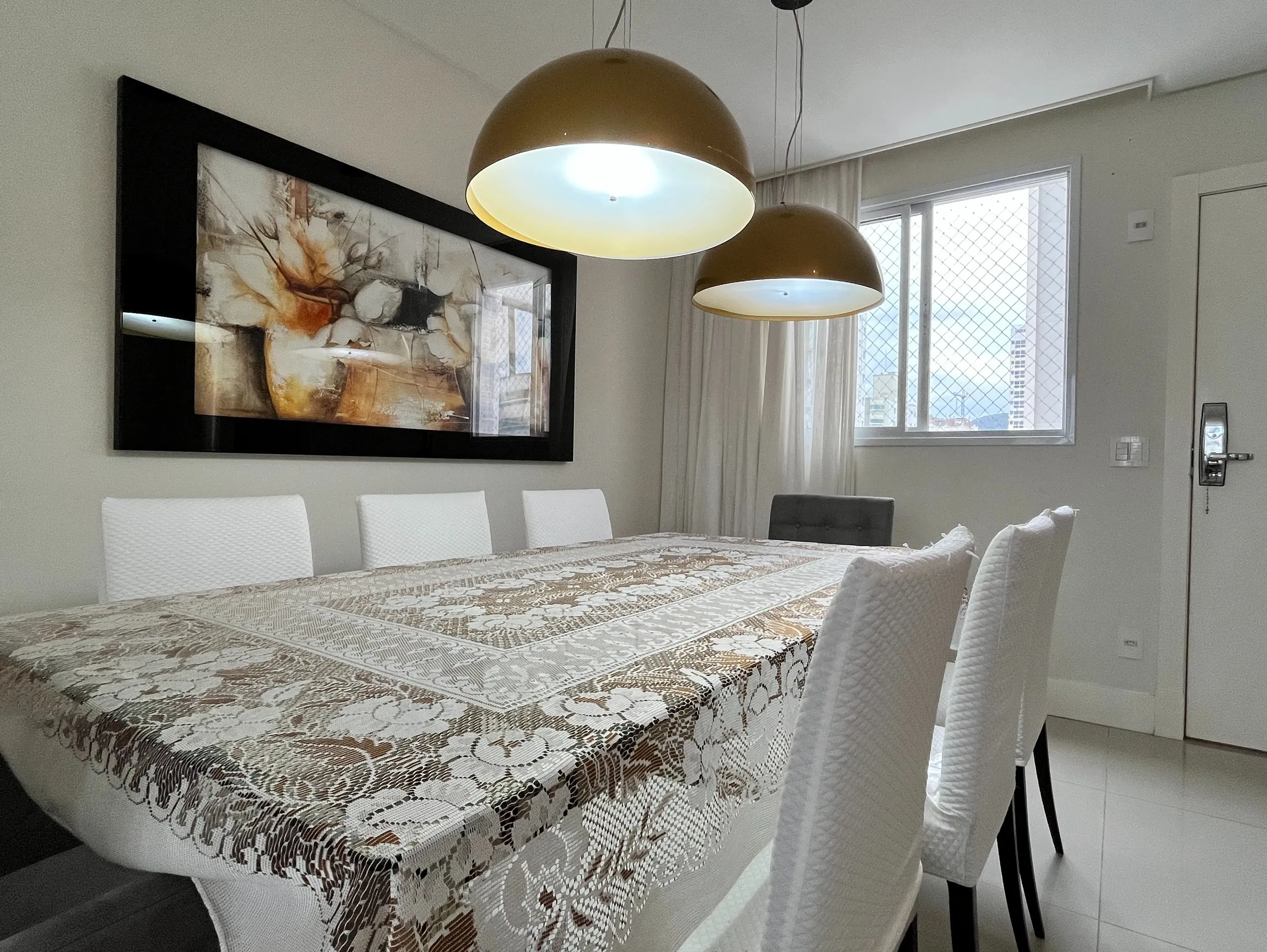 Apartamento alto padrão de 4 dormitórios proximo a Av. Central em BC