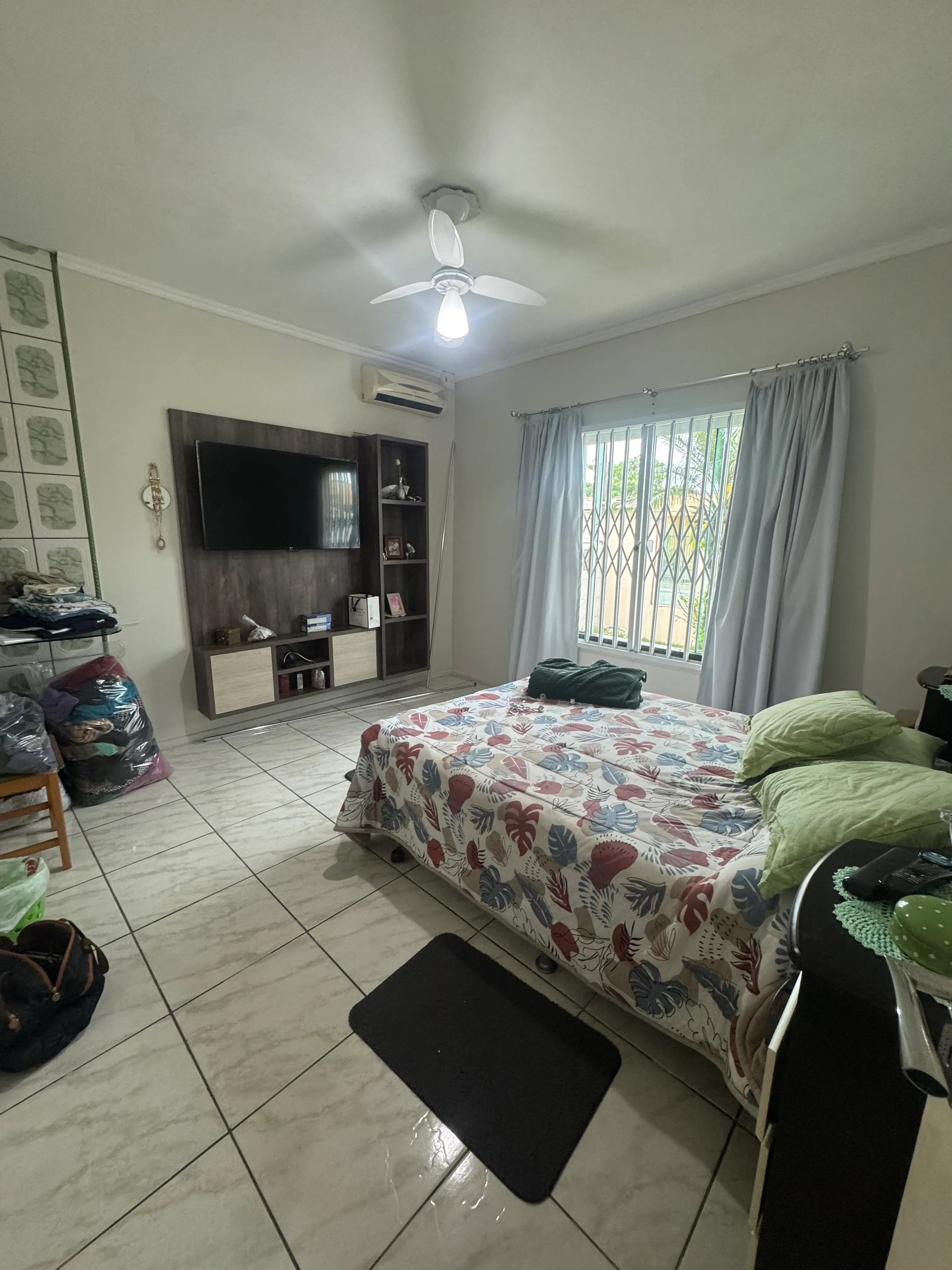 Casa ampla com piscina, 5 dormitórios sendo 2 suítes no bairro São Vicente em Itajaí/SC