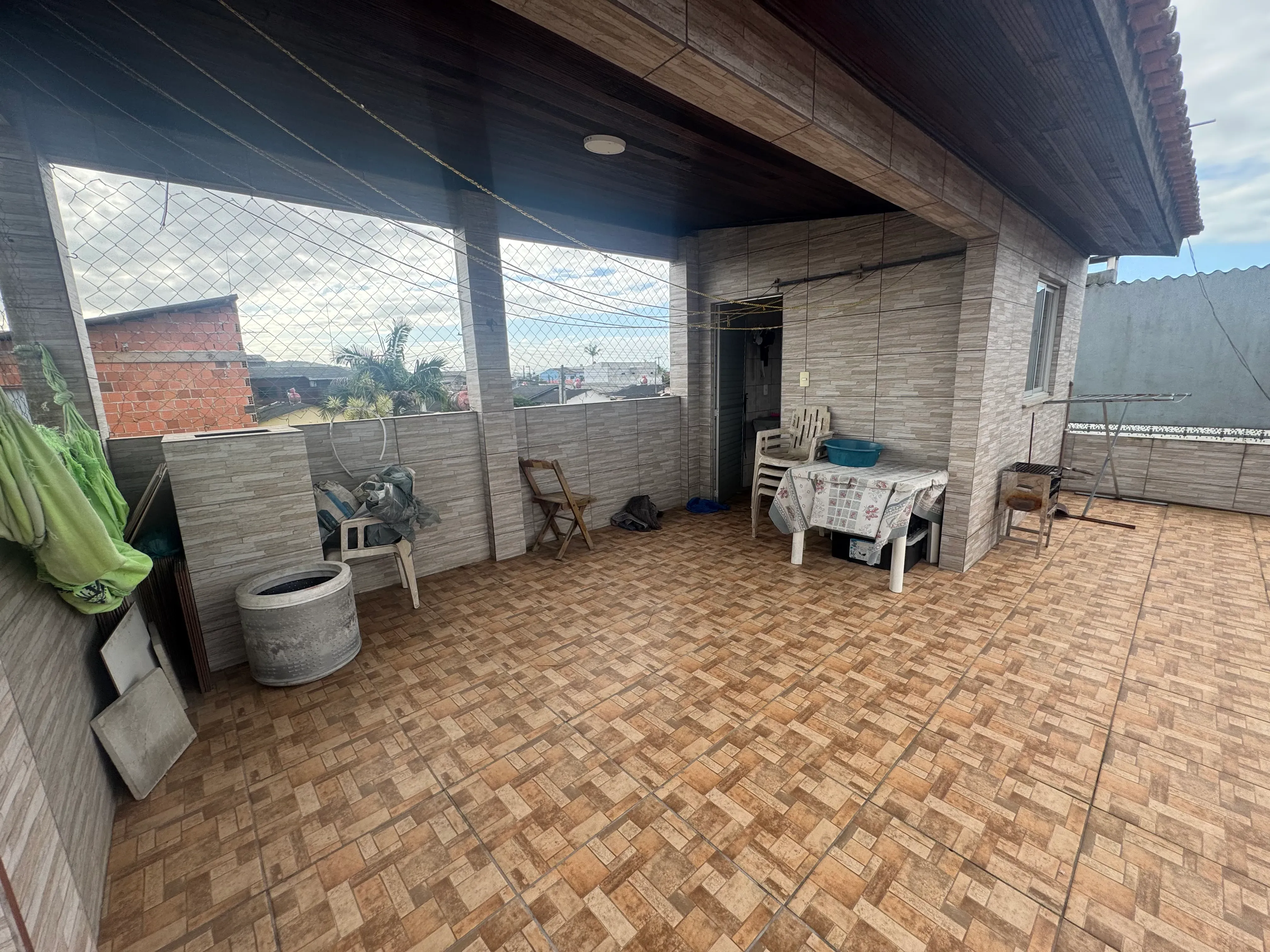 Casa ampla com piscina, 5 dormitórios sendo 2 suítes no bairro São Vicente em Itajaí/SC