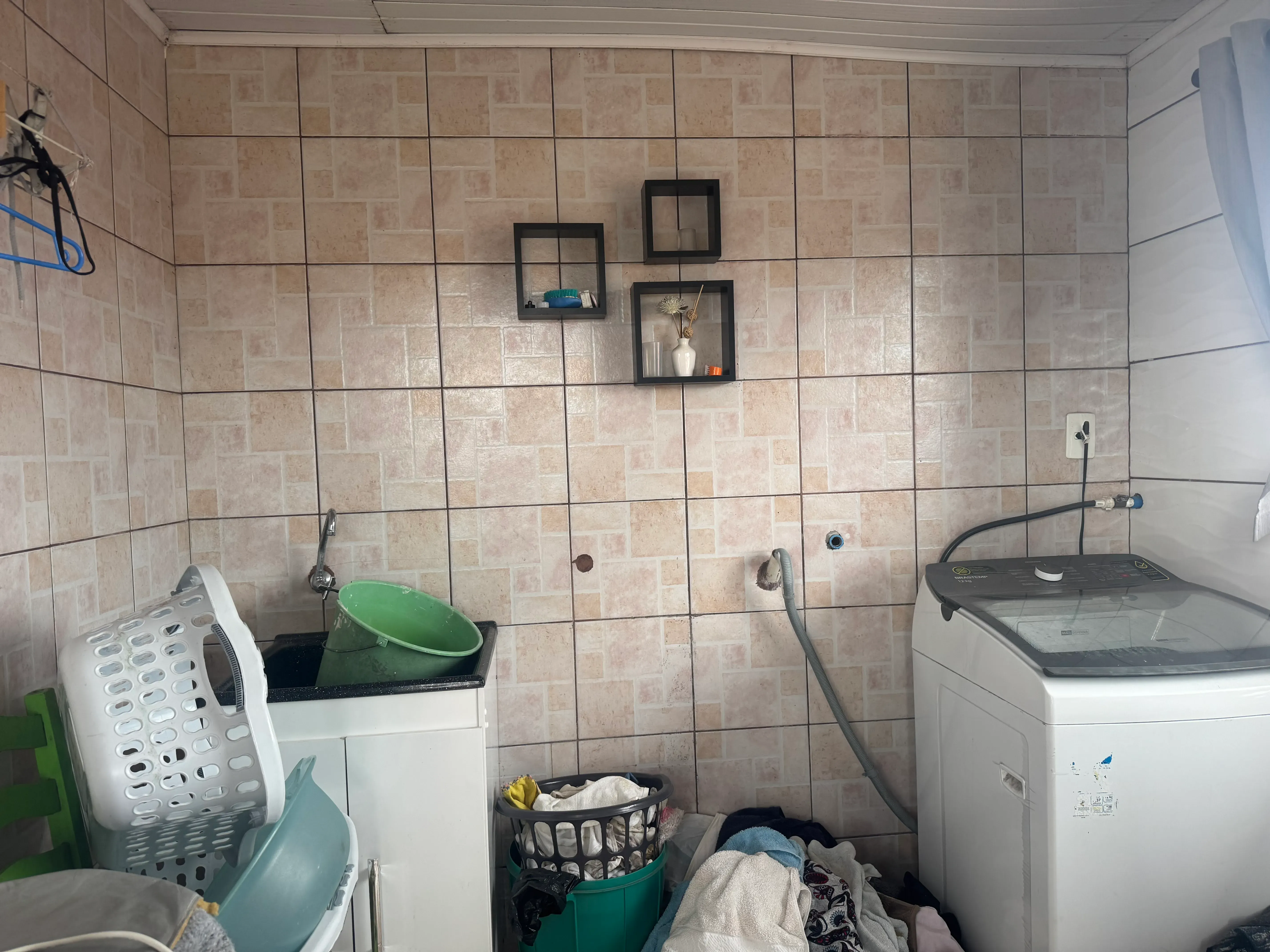 Casa ampla com piscina, 5 dormitórios sendo 2 suítes no bairro São Vicente em Itajaí/SC