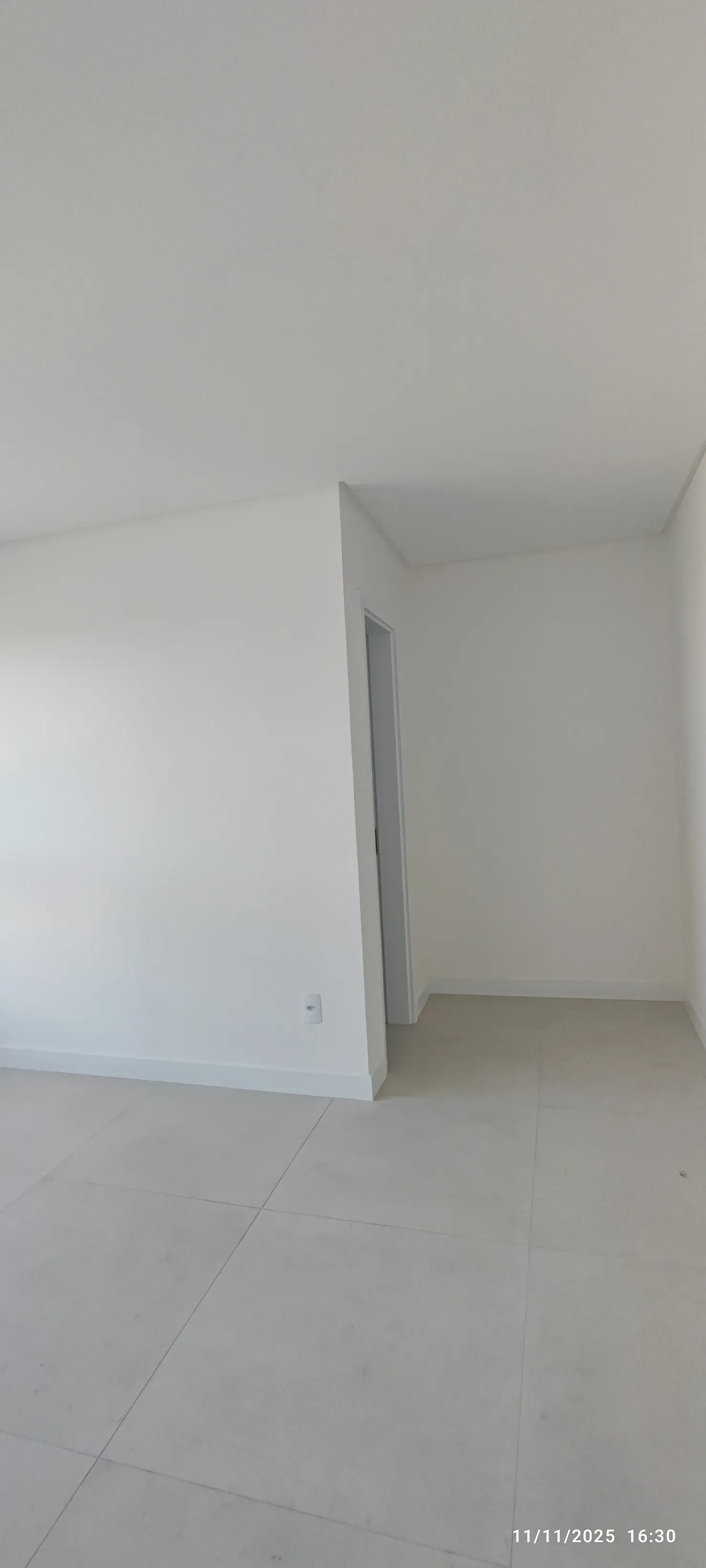 Apartamento diferenciado com 2 dormitórios sendo 1 suíte e 1 vaga, Bairro Dom Bosco | Itajaí/SC
