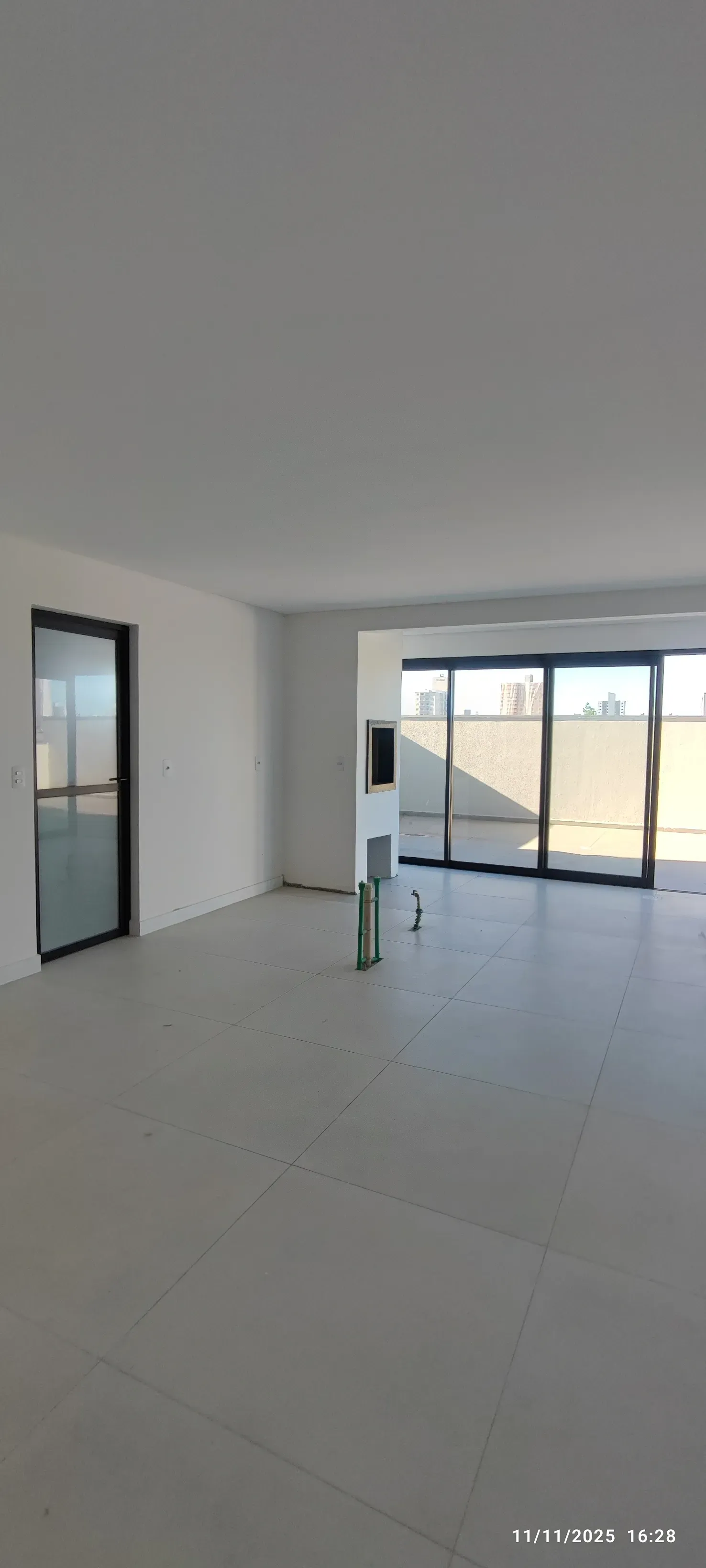 Apartamento diferenciado com 2 dormitórios sendo 1 suíte e 1 vaga, Bairro Dom Bosco | Itajaí/SC