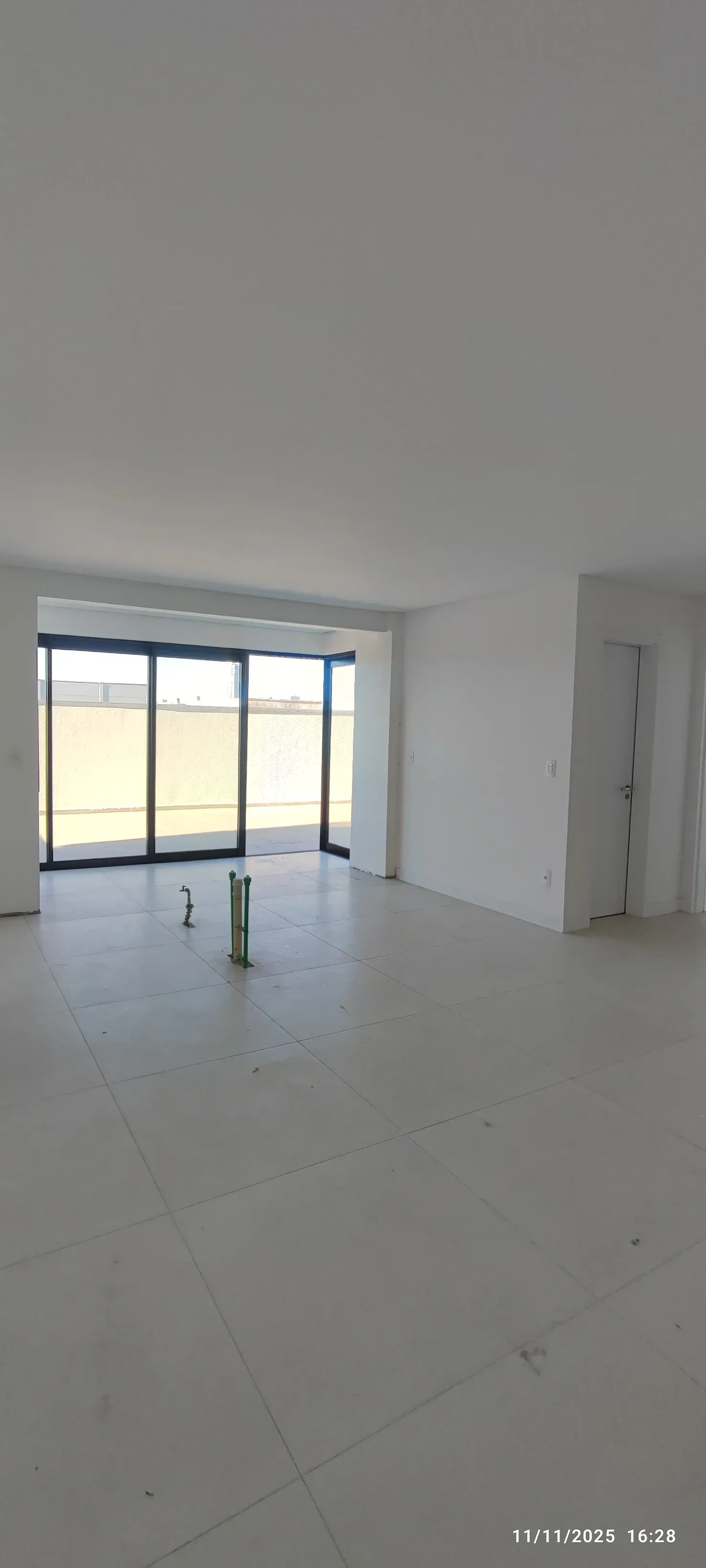 Apartamento diferenciado com 2 dormitórios sendo 1 suíte e 1 vaga, Bairro Dom Bosco | Itajaí/SC