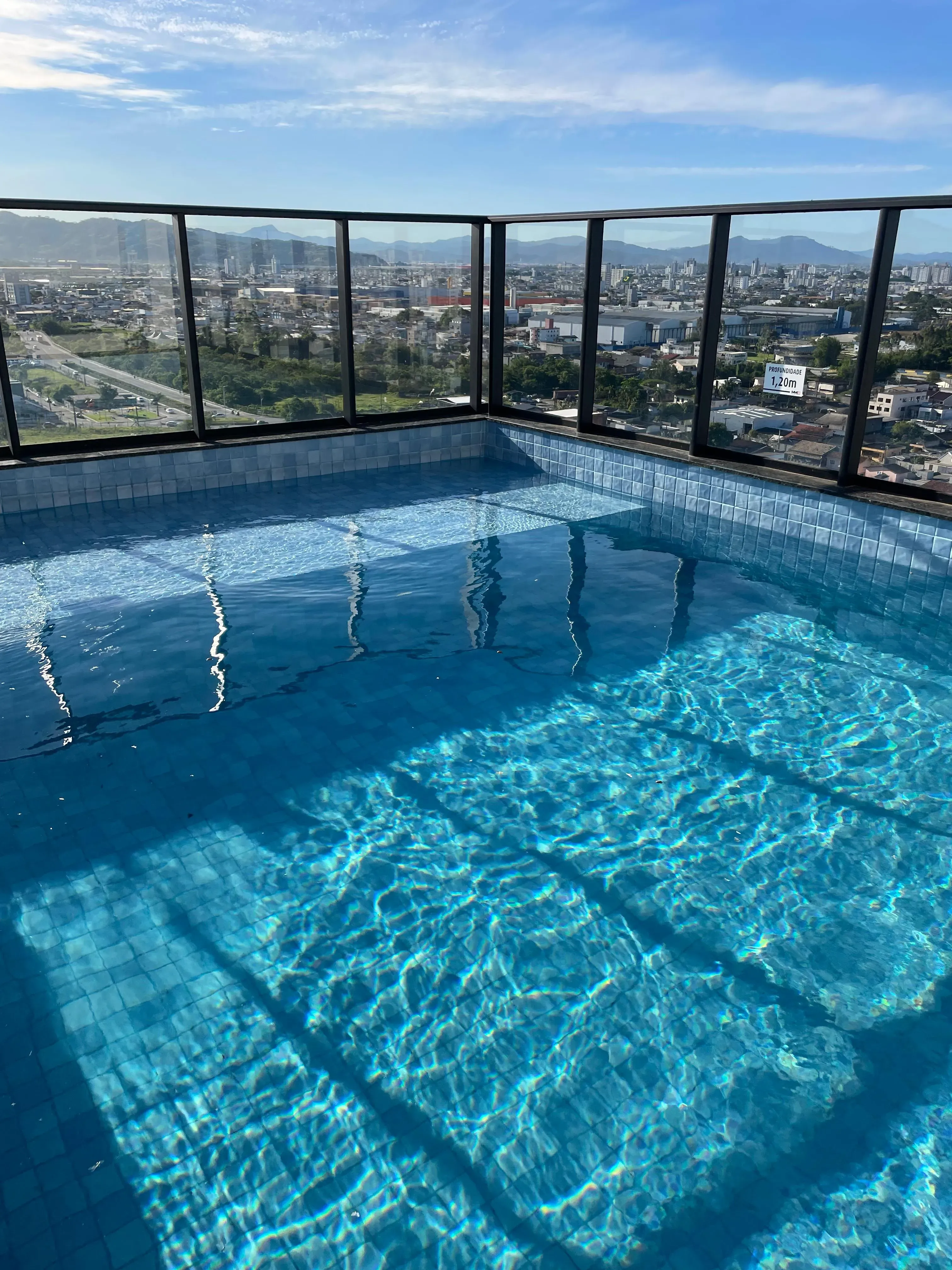 Apartamento diferenciado com 2 dormitórios sendo 1 suíte e 1 vaga, Bairro Dom Bosco | Itajaí/SC