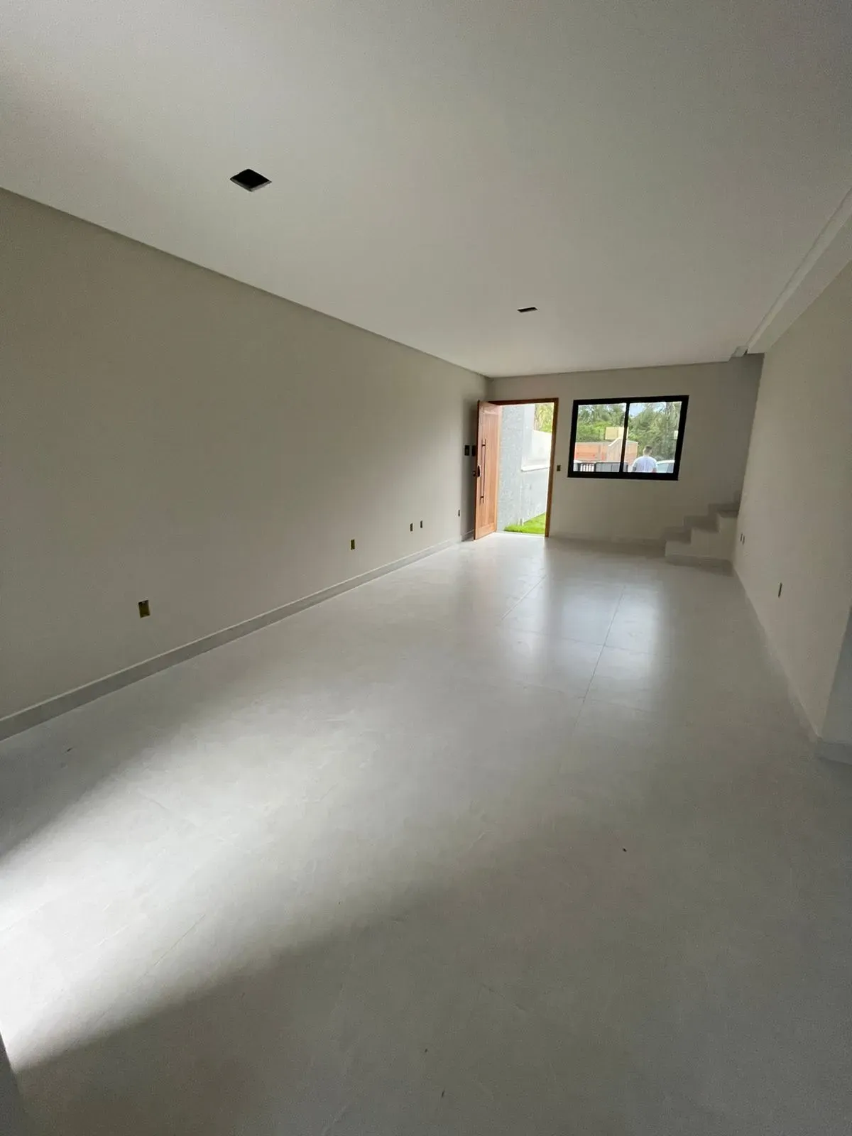 Sobrado com 3 dormitórios e 2 vagas de garagem | Palhoça/SC