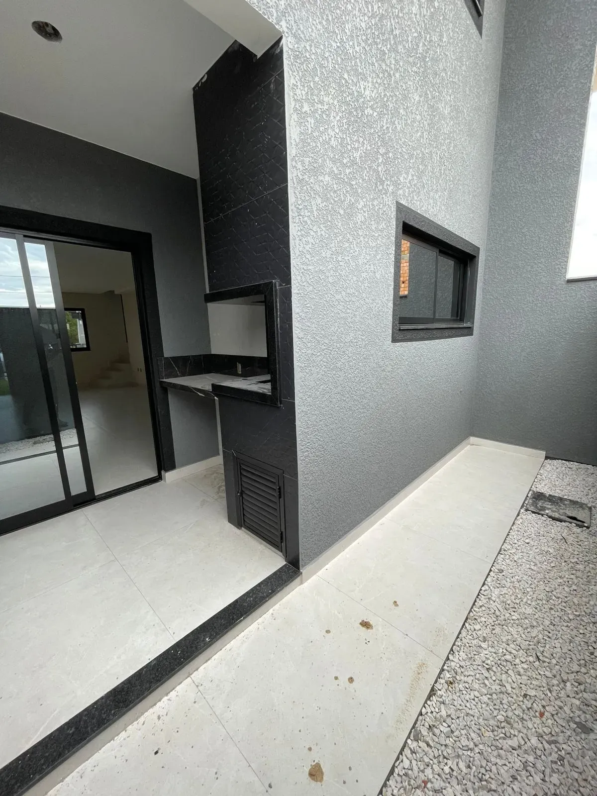 Sobrado com 3 dormitórios e 2 vagas de garagem | Palhoça/SC