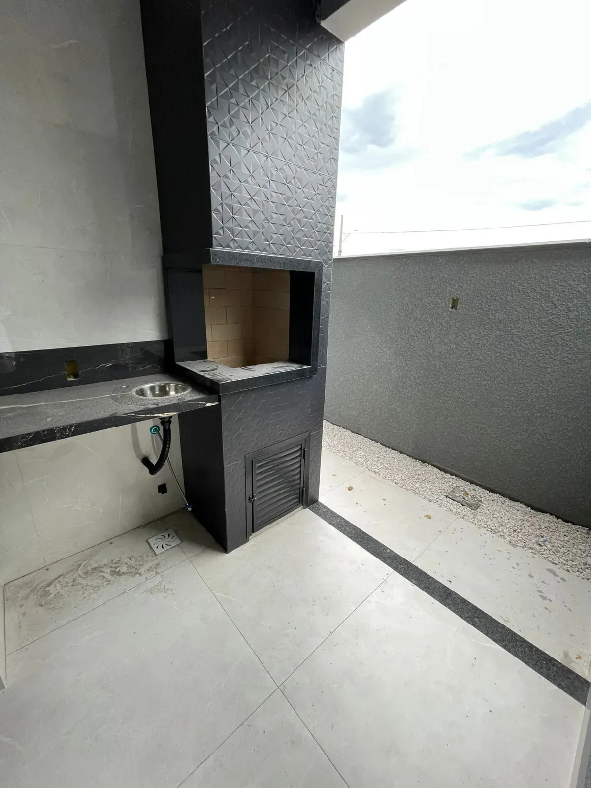 Sobrado com 3 dormitórios e 2 vagas de garagem | Palhoça/SC