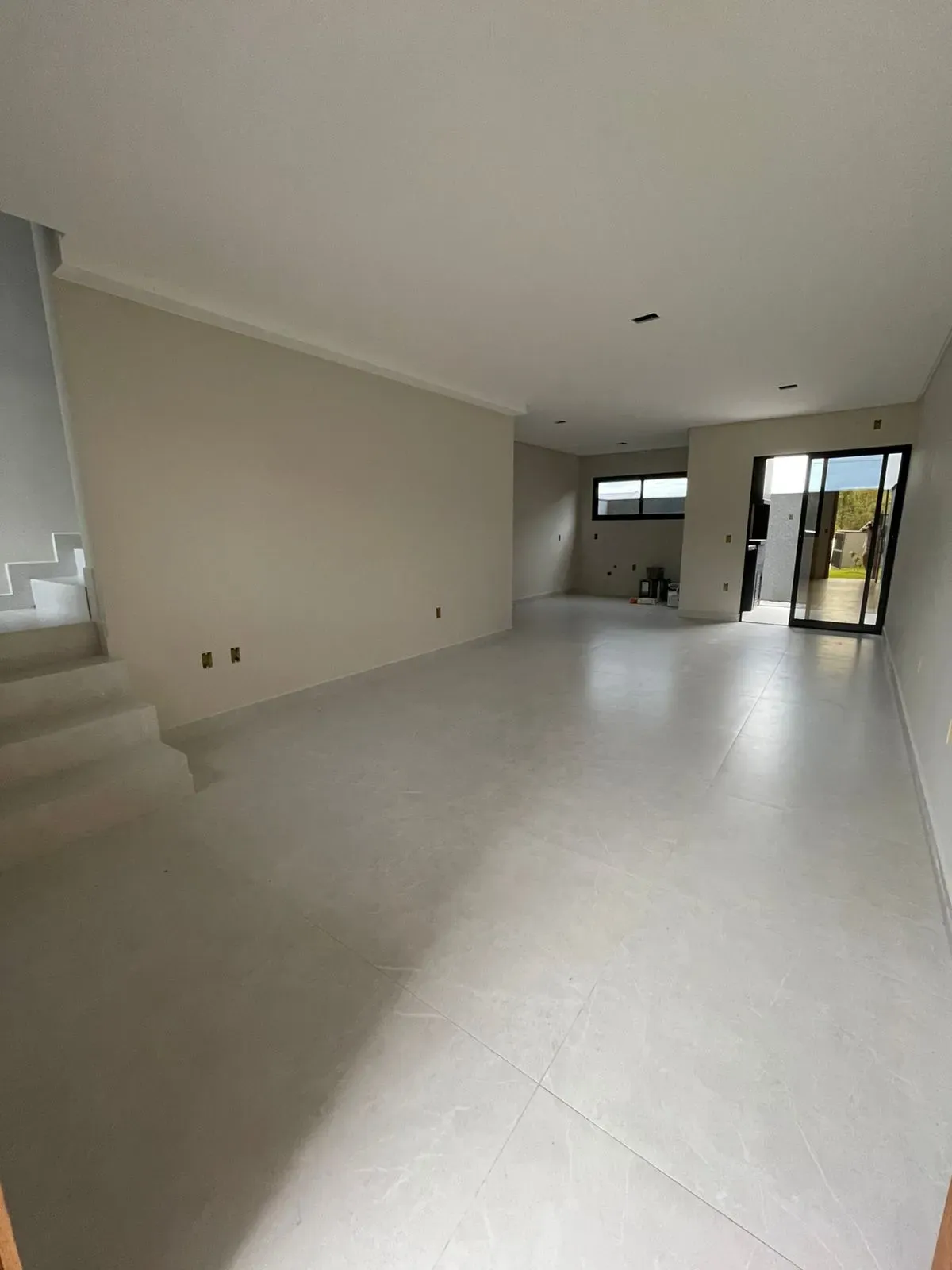 Sobrado com 3 dormitórios e 2 vagas de garagem | Palhoça/SC