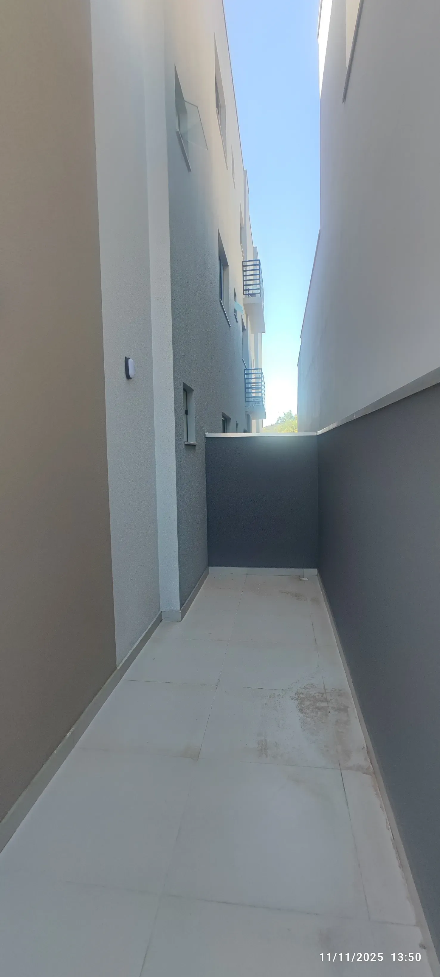 Apartamento com 2 dormitórios sendo 1 suíte e 1 vaga de garagem | Gravatá – Navegantes/SC