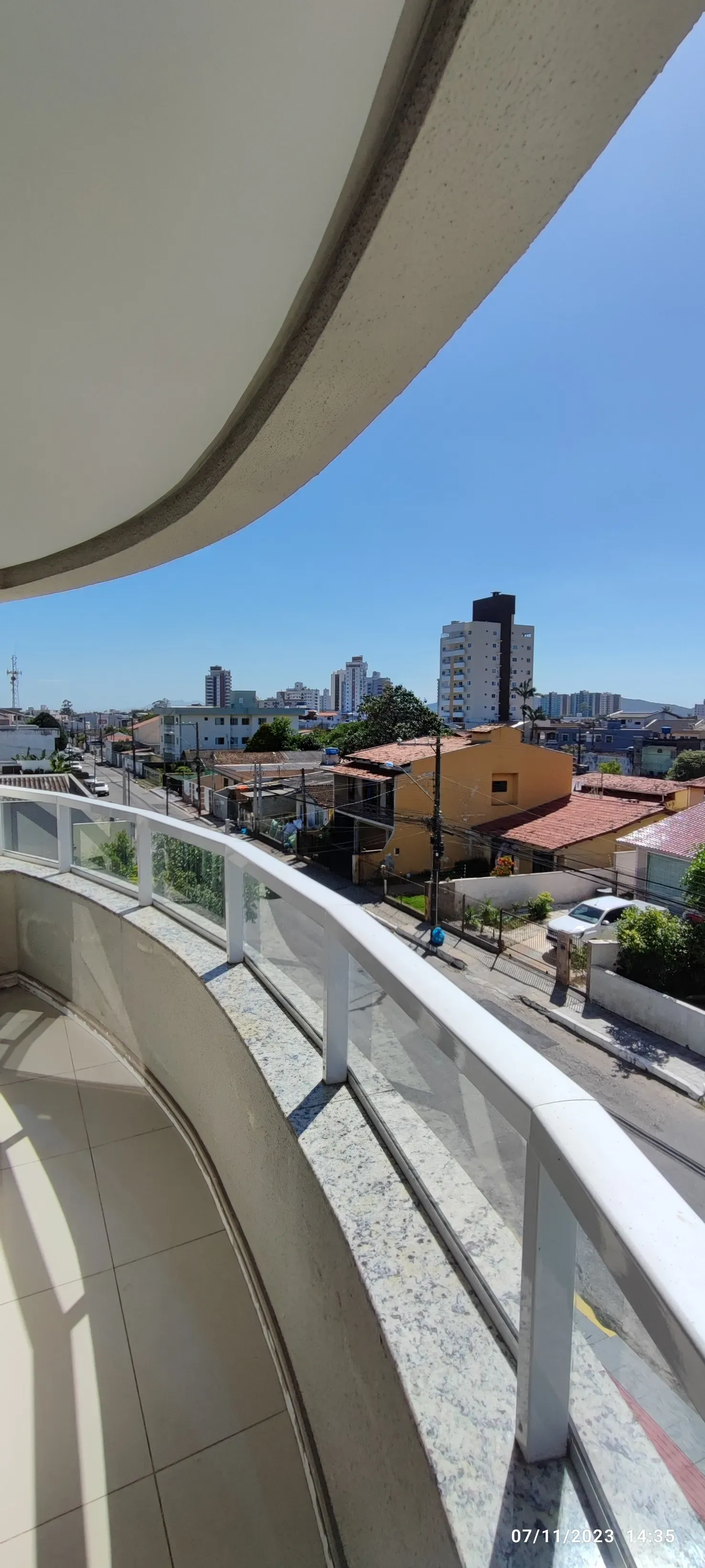 Apartamento com 2 dormitórios sendo 1 suíte e 1 vaga de garagem - São João Itajaí/SC