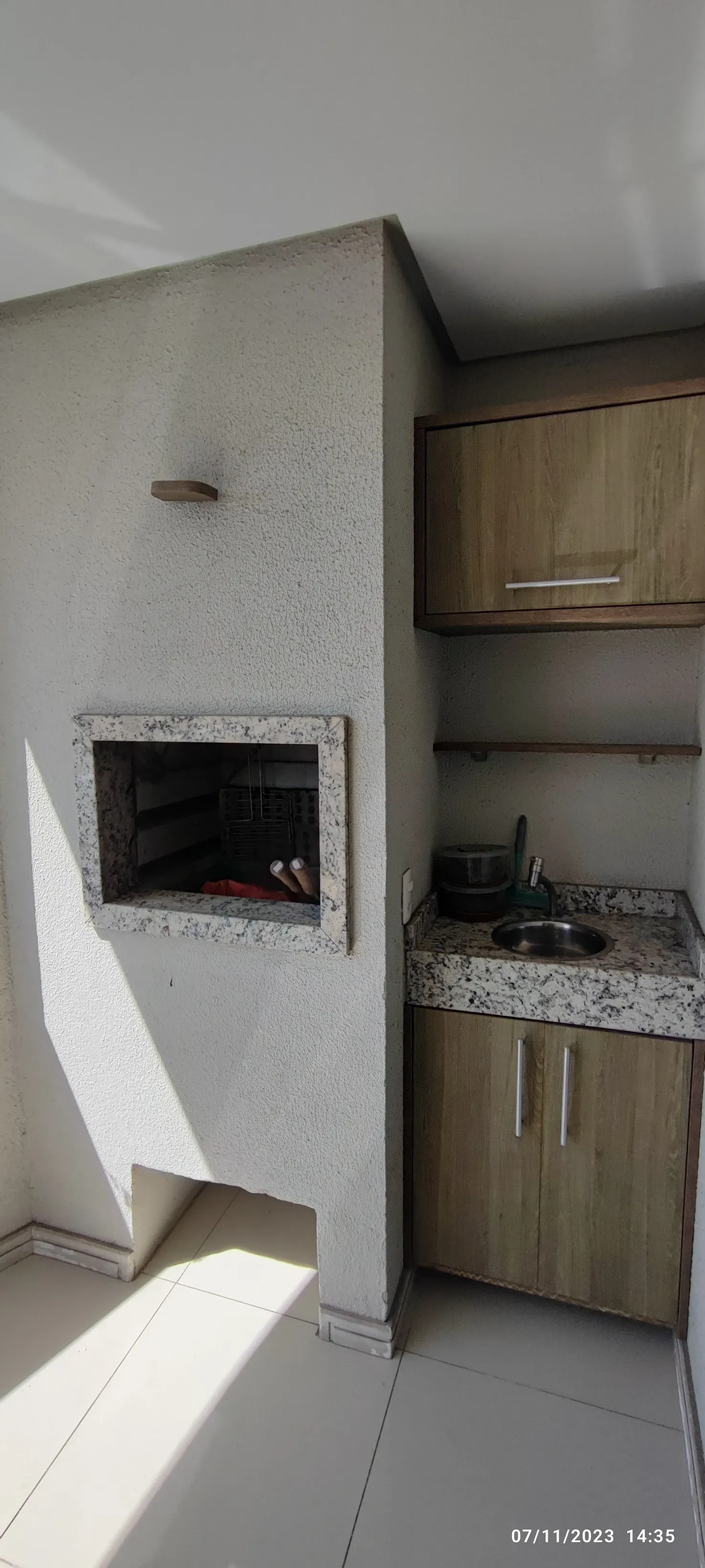 Apartamento com 2 dormitórios sendo 1 suíte e 1 vaga de garagem - São João Itajaí/SC