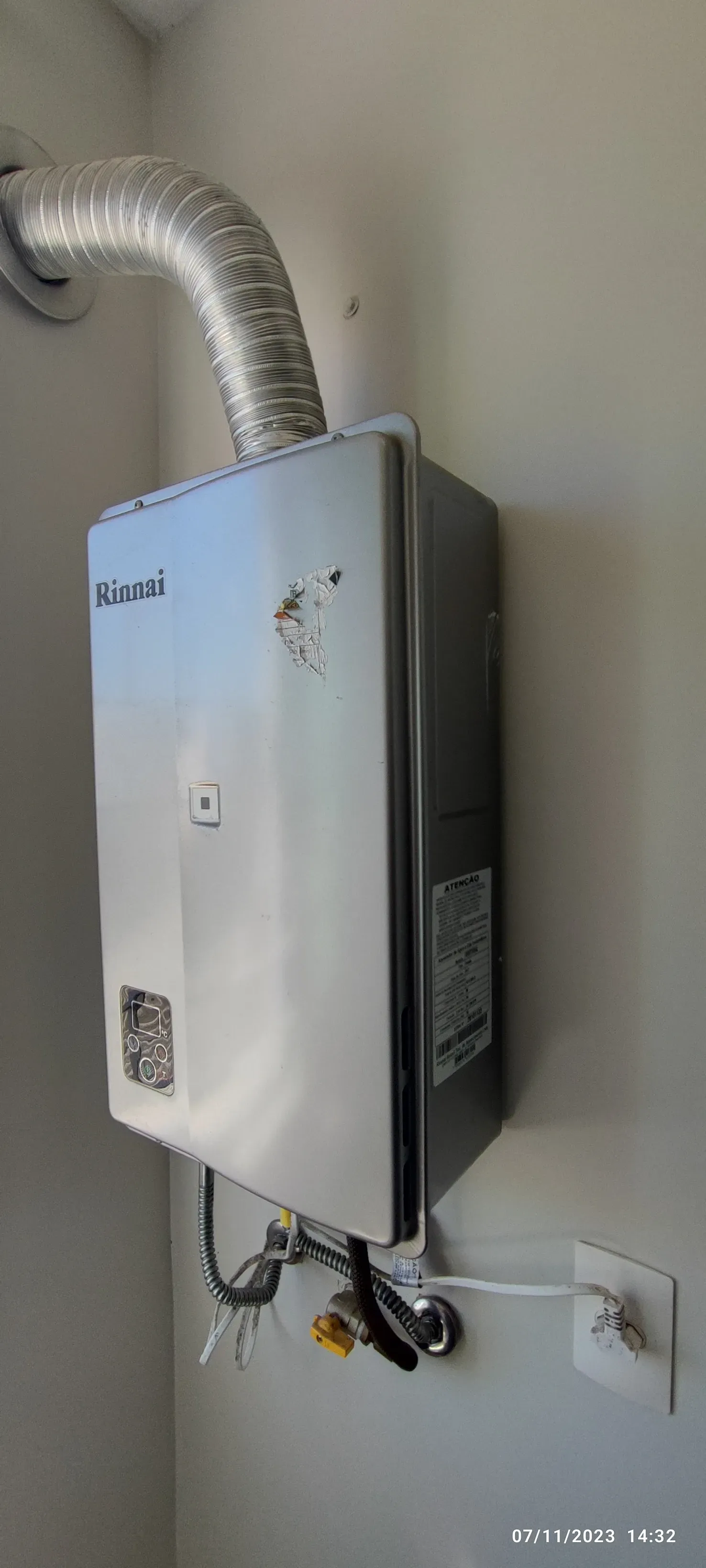 Apartamento com 2 dormitórios sendo 1 suíte e 1 vaga de garagem - São João Itajaí/SC