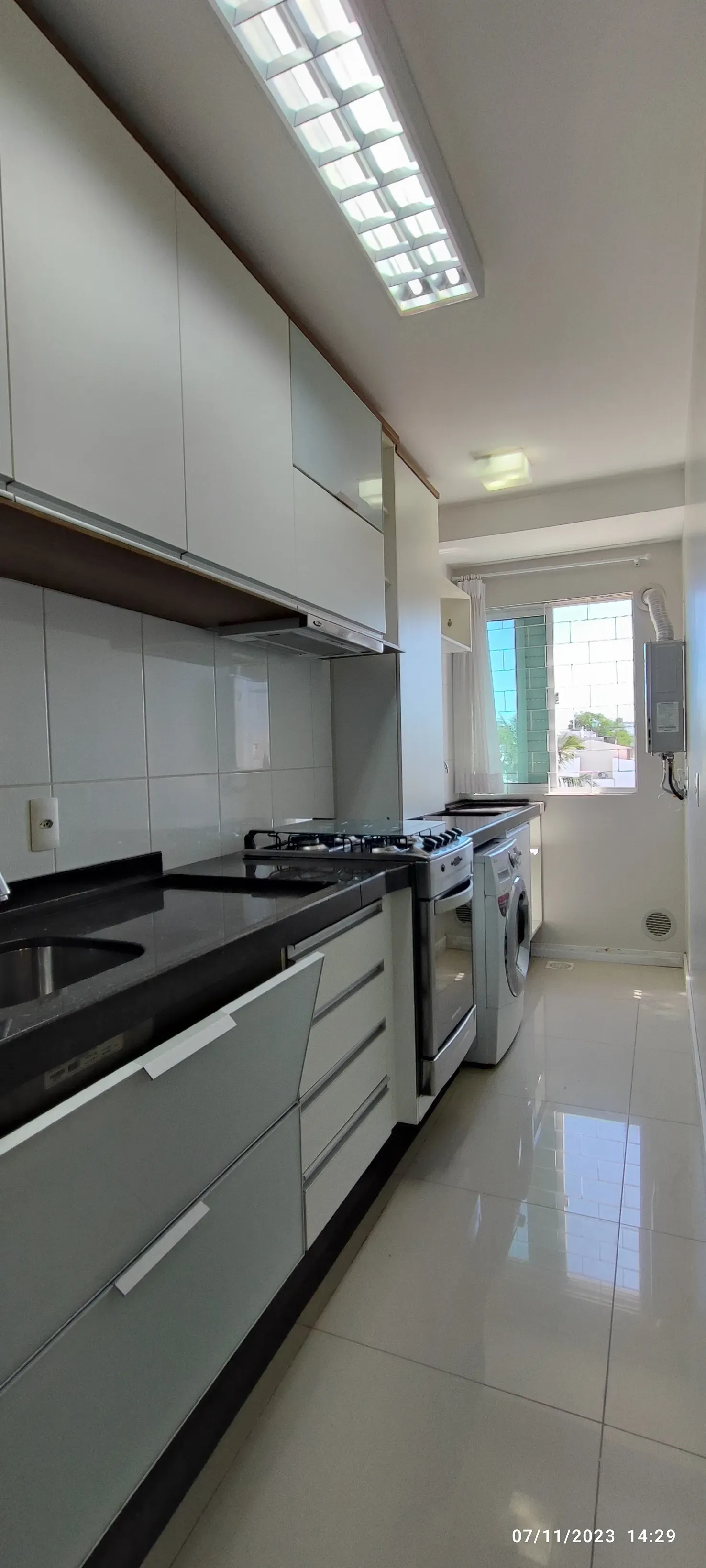 Apartamento com 2 dormitórios sendo 1 suíte e 1 vaga de garagem - São João Itajaí/SC