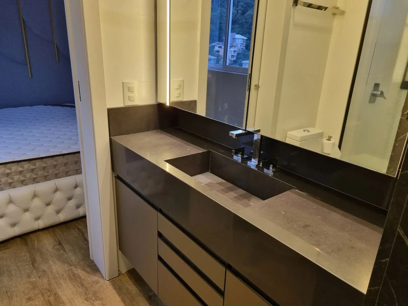 Cobertura finamente mobiliada com 3 suítes e 3 vagas garagem em Cabeçudas Itajaí/SC