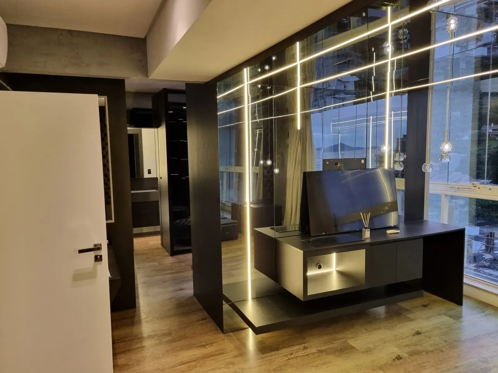 Cobertura finamente mobiliada com 3 suítes e 3 vagas garagem em Cabeçudas Itajaí/SC