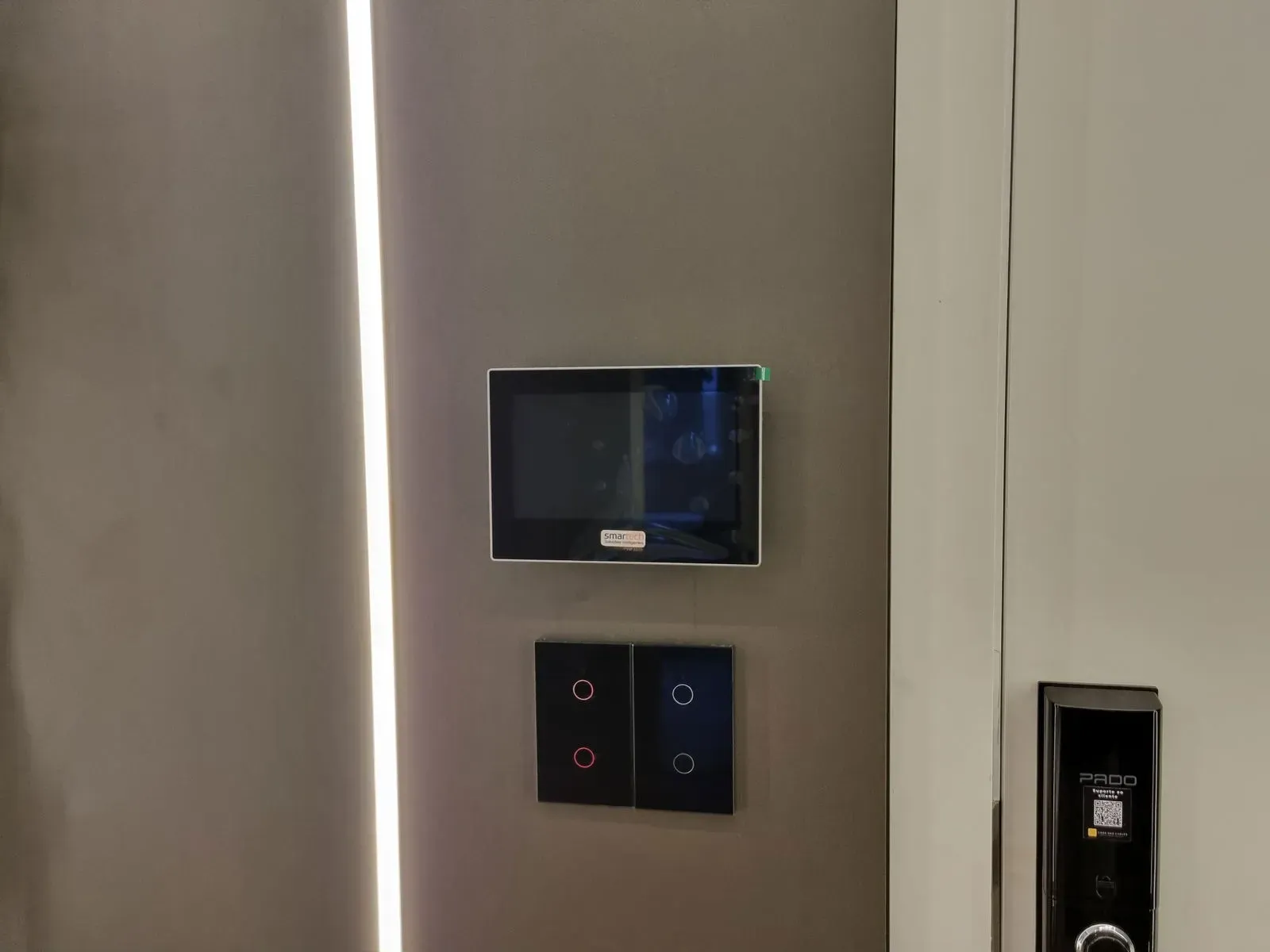 Cobertura finamente mobiliada com 3 suítes e 3 vagas garagem em Cabeçudas Itajaí/SC