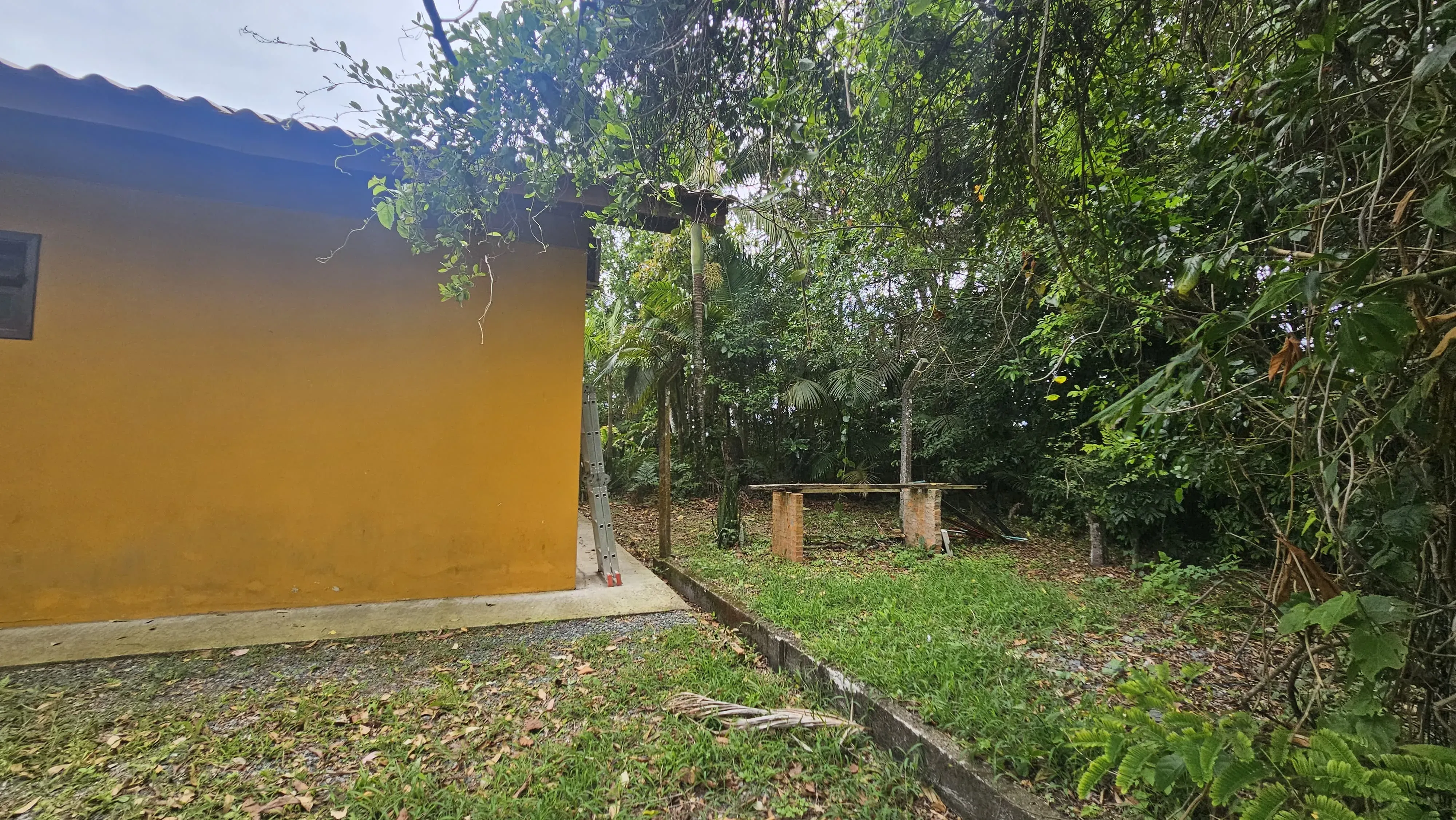 Terreno exclusivo pé na areia com 2.000m² ideal para construtoras, na Praia de Armação, Penha/SC