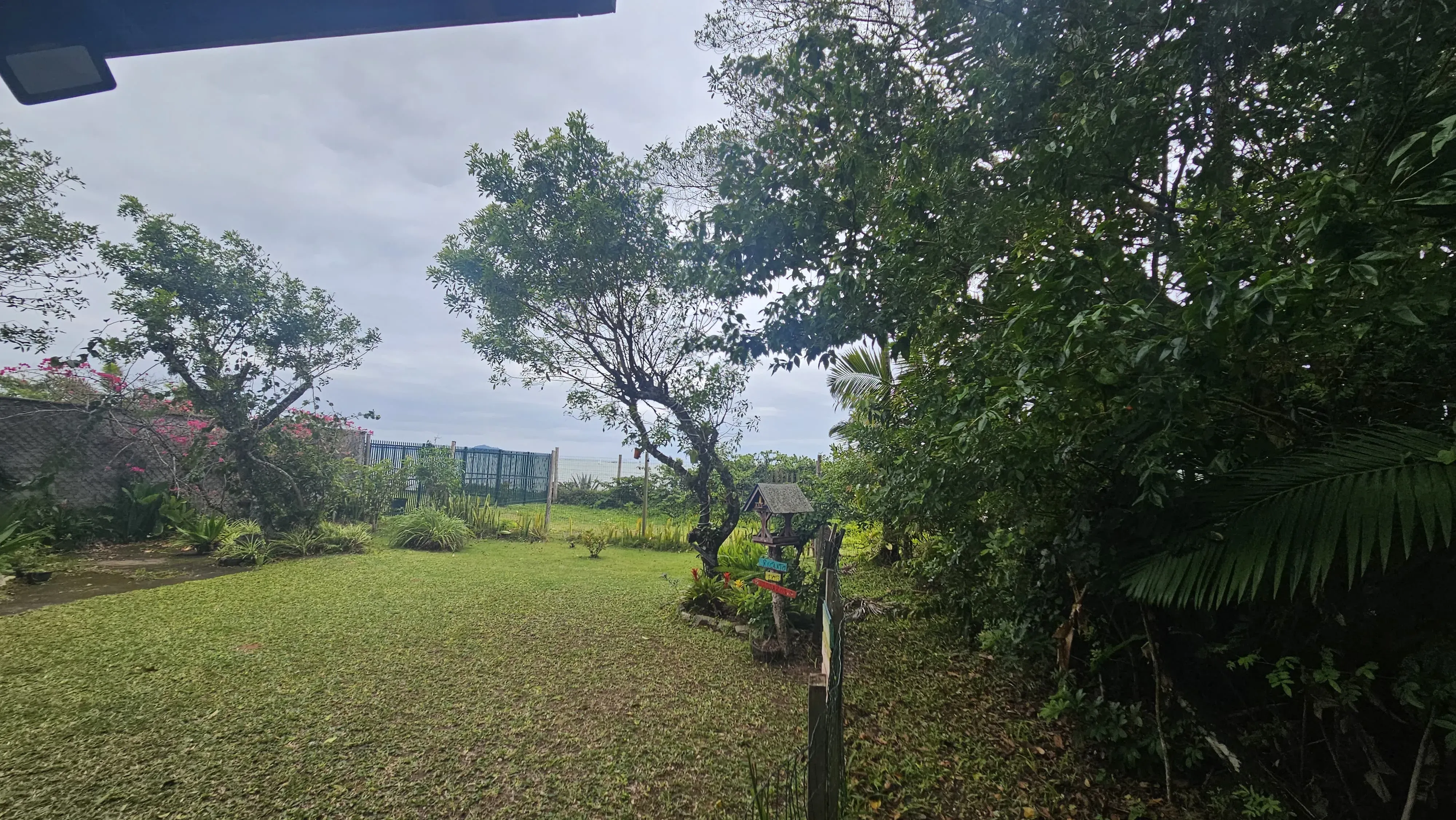 Terreno exclusivo pé na areia com 2.000m² ideal para construtoras, na Praia de Armação, Penha/SC