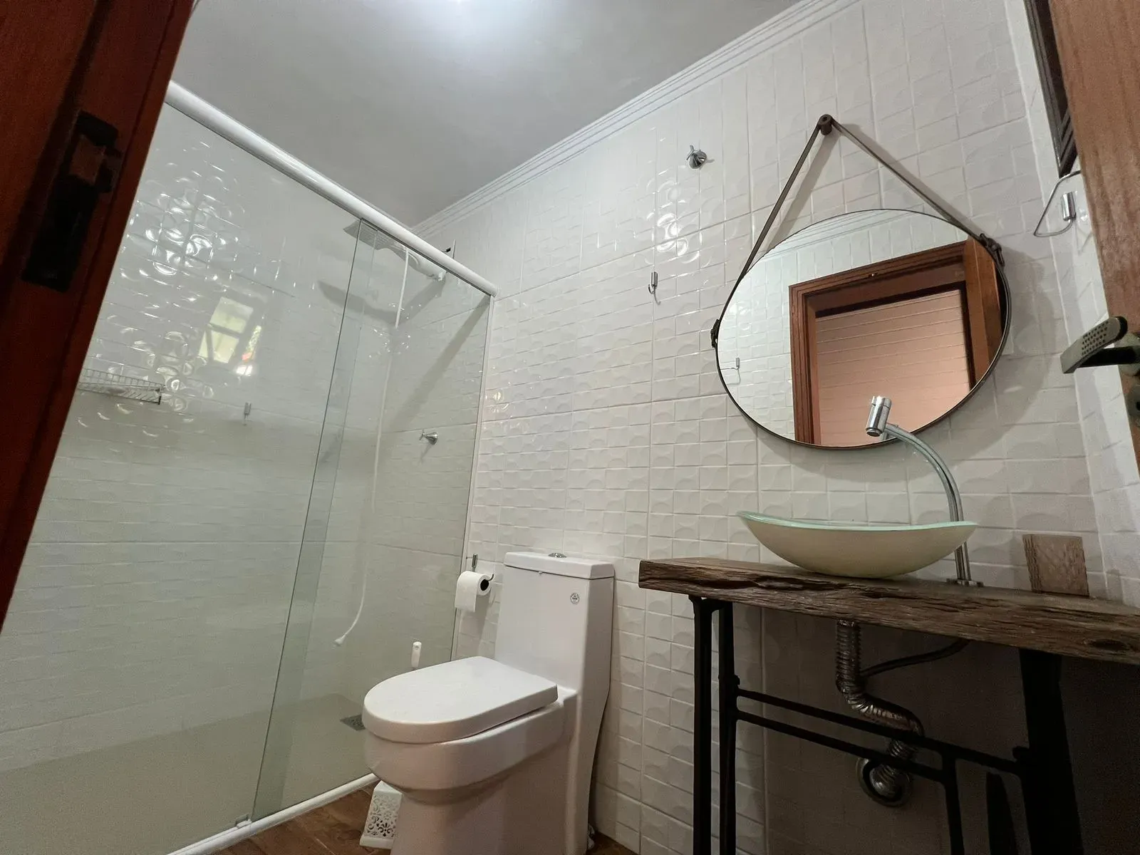 Casa com 3 dormitórios sendo 1 suíte e 1 vaga de garagem no Bairro Cabeçudas em Itajaí/SC