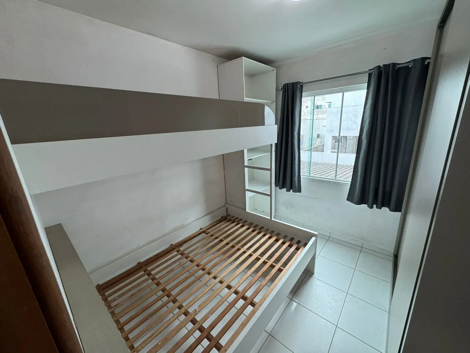 Casa com 3 dormitórios sendo 1 suíte e 1 vaga de garagem no Bairro Cabeçudas em Itajaí/SC