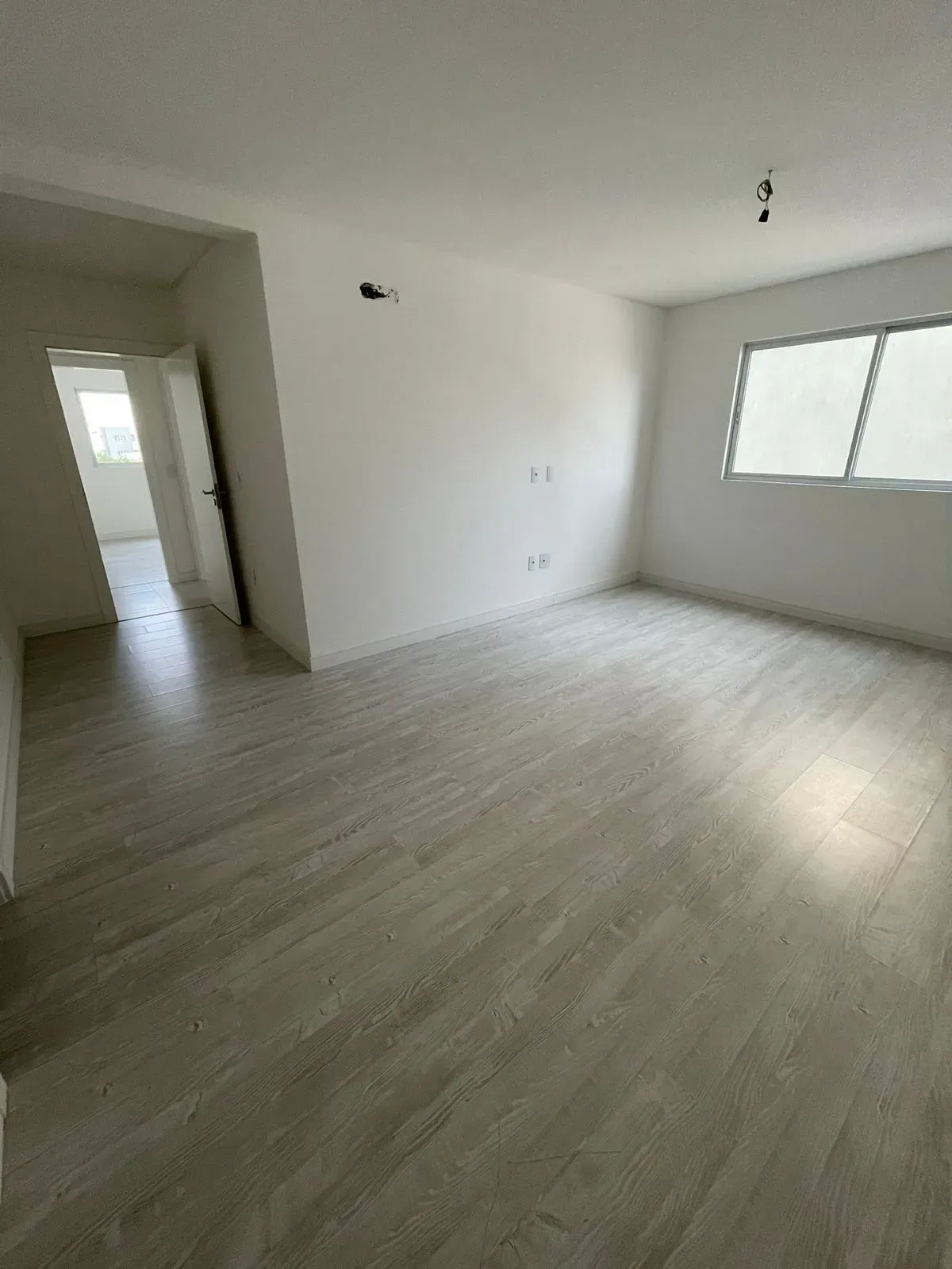 Apartamento com 4 dormitórios sendo 4 suítes e 4 vagas de garagem em Itapema/SC