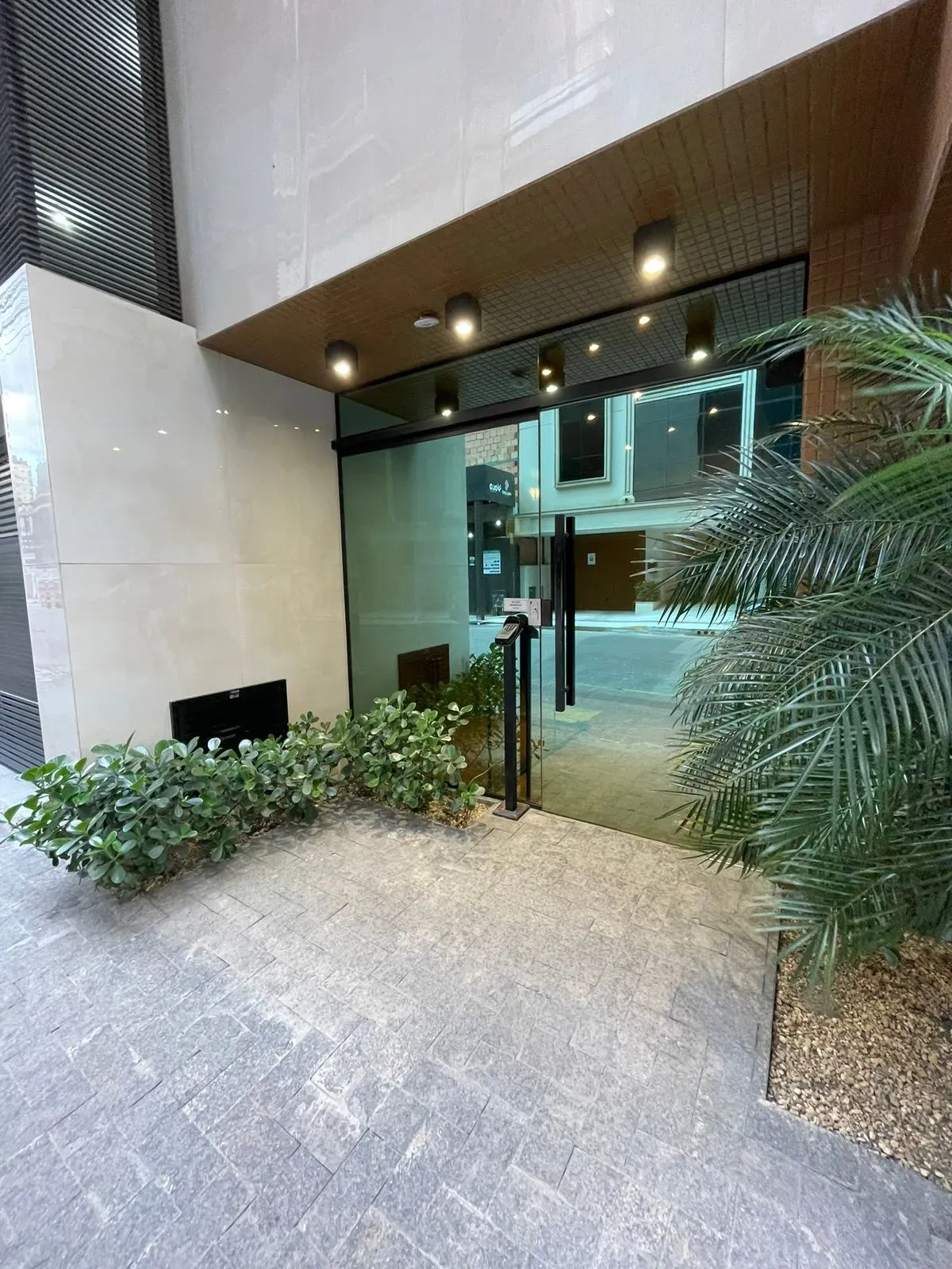 Apartamento com 4 dormitórios sendo 4 suítes e 4 vagas de garagem em Itapema/SC