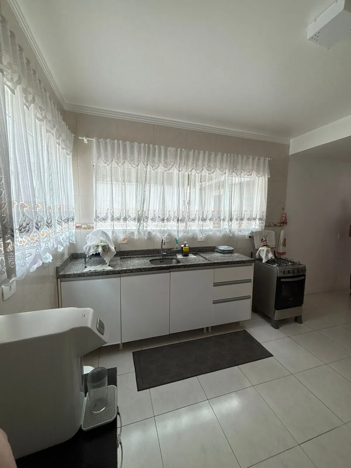 Casa com 3 dormitórios sendo 1 suíte e 4 vagas de garagem em Balneário Camboriú/SC