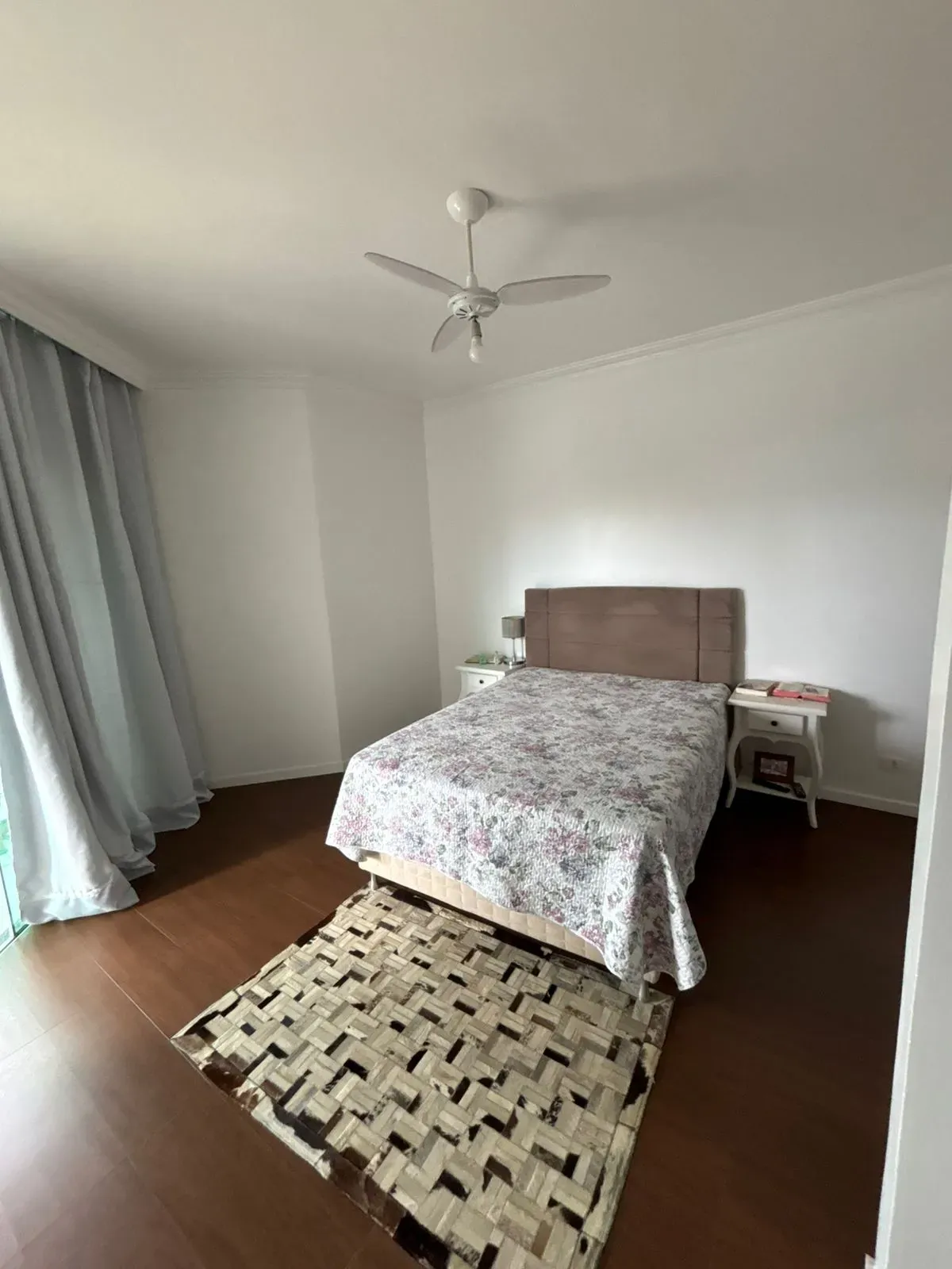 Casa com 3 dormitórios sendo 1 suíte e 4 vagas de garagem em Balneário Camboriú/SC