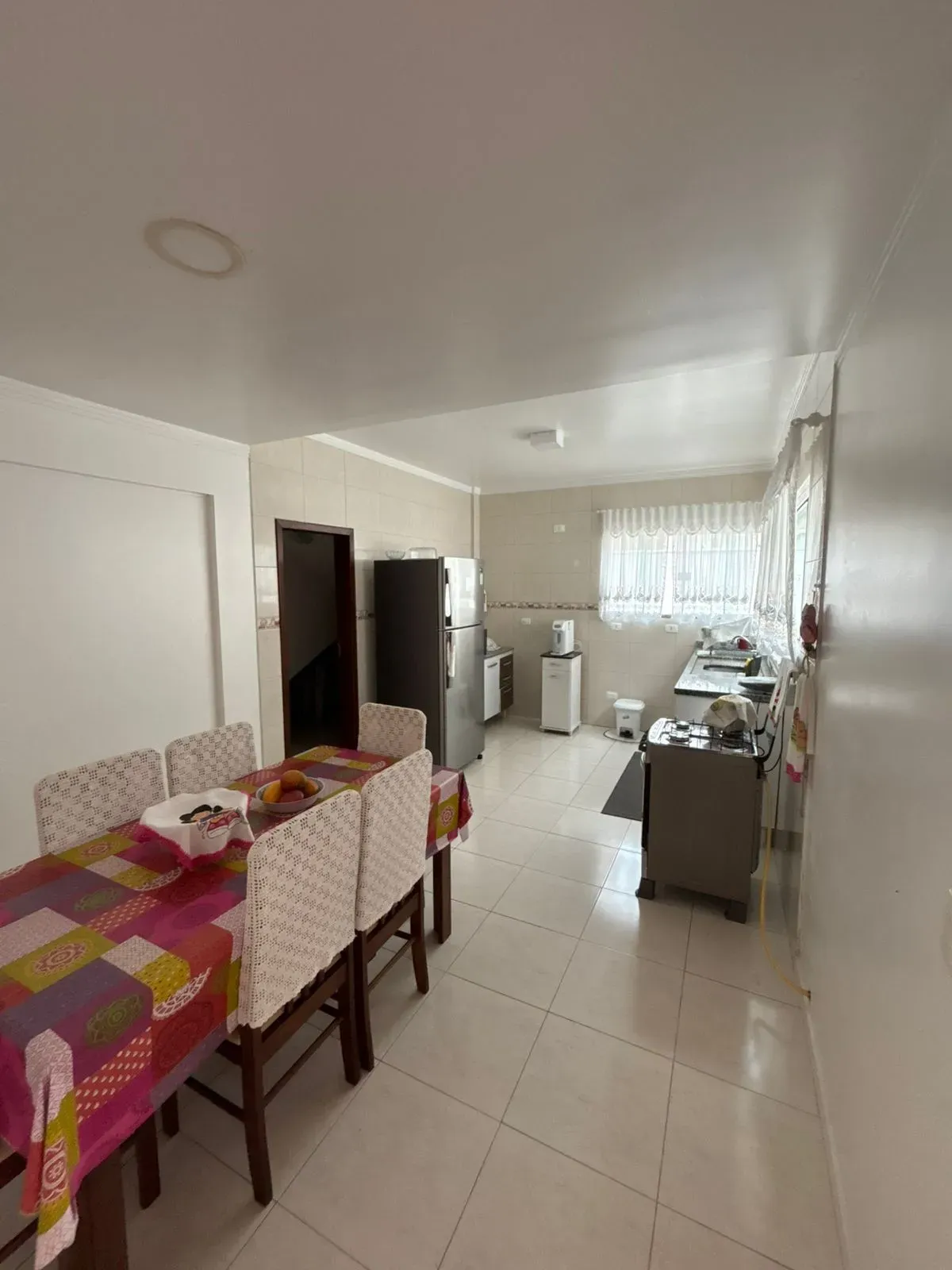 Casa com 3 dormitórios sendo 1 suíte e 4 vagas de garagem em Balneário Camboriú/SC