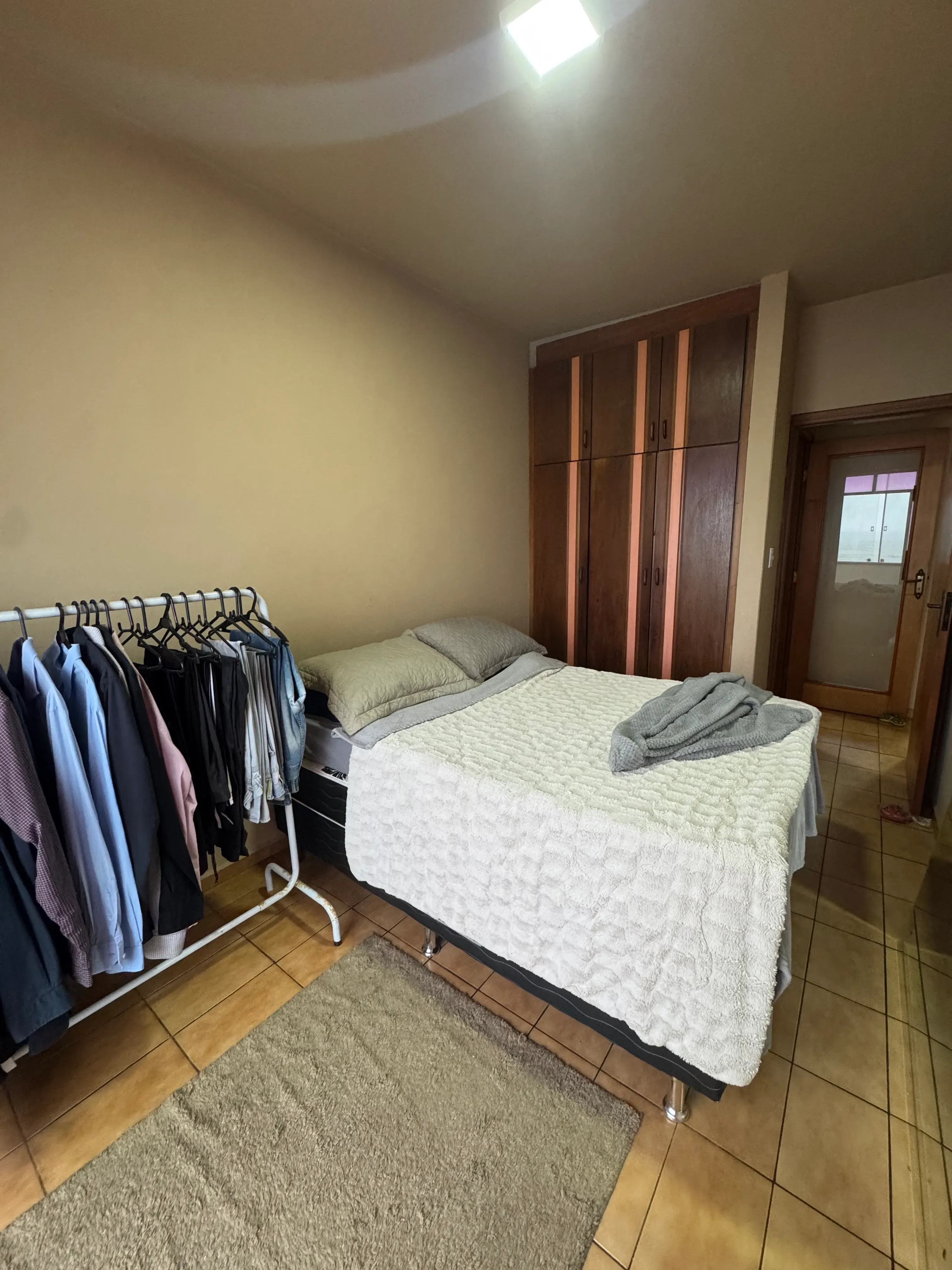 Apartamento frente mar com 3 dormitórios sendo 2 suítes e 1 vaga de garagem em Balneário Camboriú