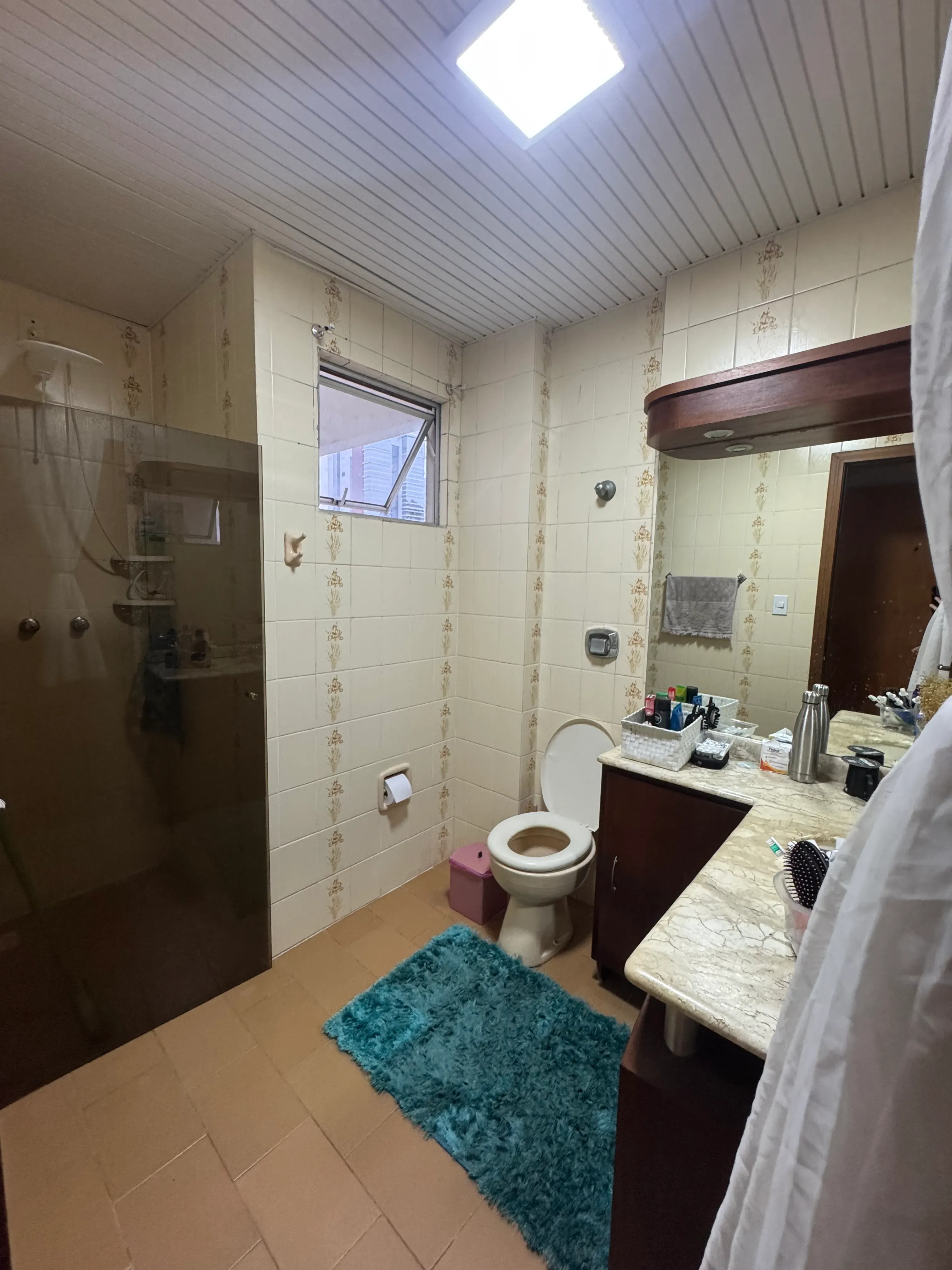 Apartamento frente mar com 3 dormitórios sendo 2 suítes e 1 vaga de garagem em Balneário Camboriú